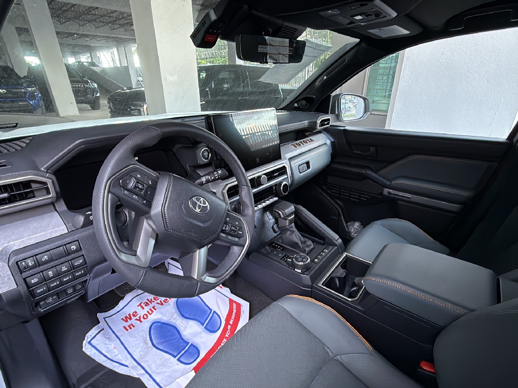 https://assets.dealerappcenter.com/dealergroups/63/vehicles/313388/hrBIDX.png