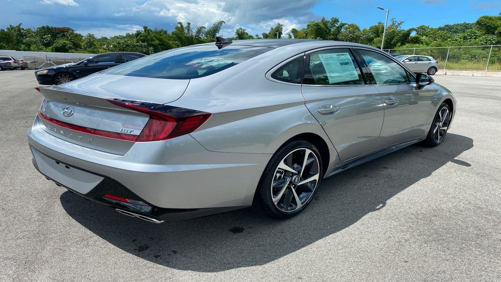 https://assets.dealerappcenter.com/dealergroups/65/vehicles/139966/aPxrxi.jpg
