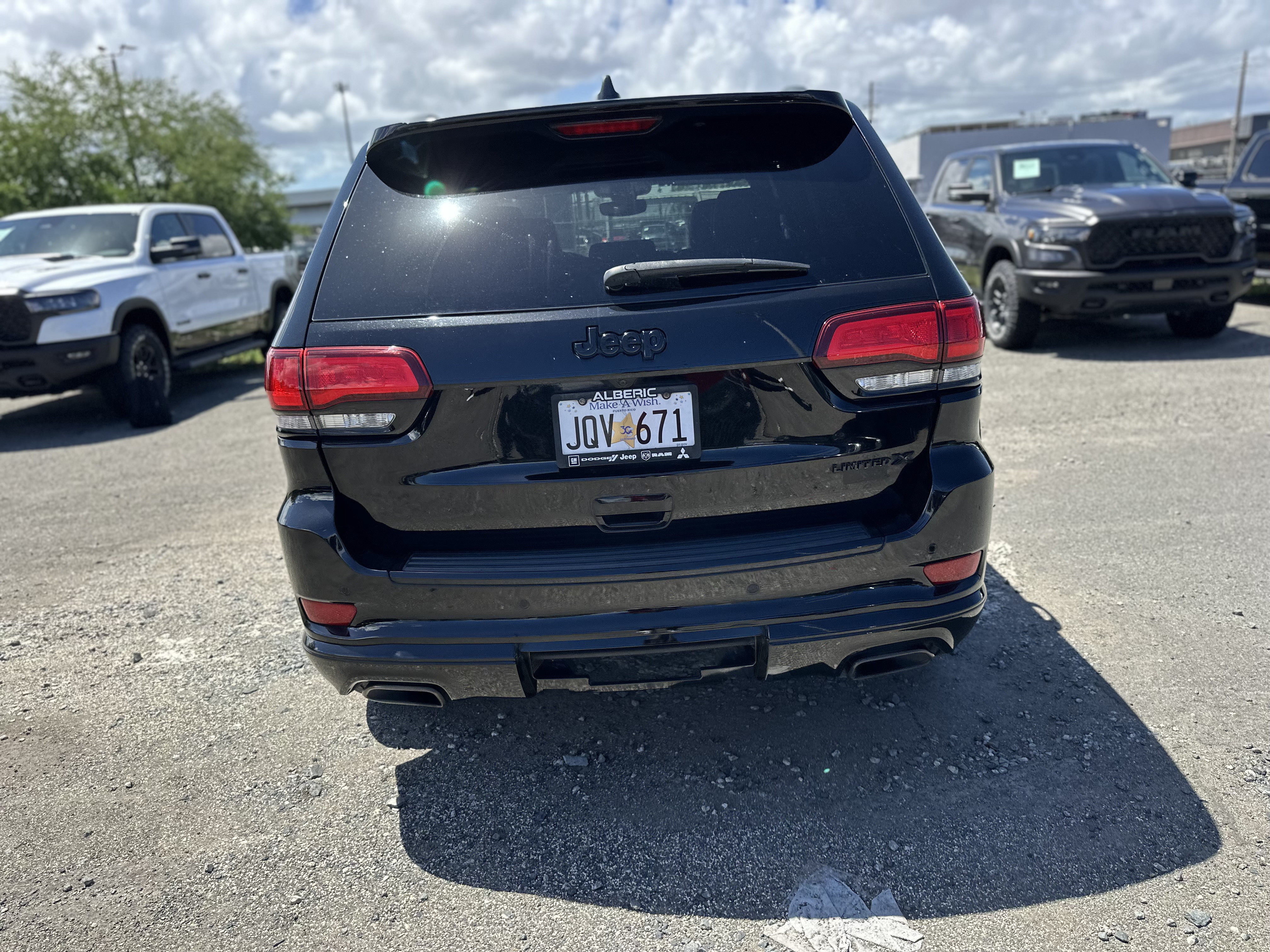 https://assets.dealerappcenter.com/dealergroups/66/vehicles/154837/KM0veF.jpeg