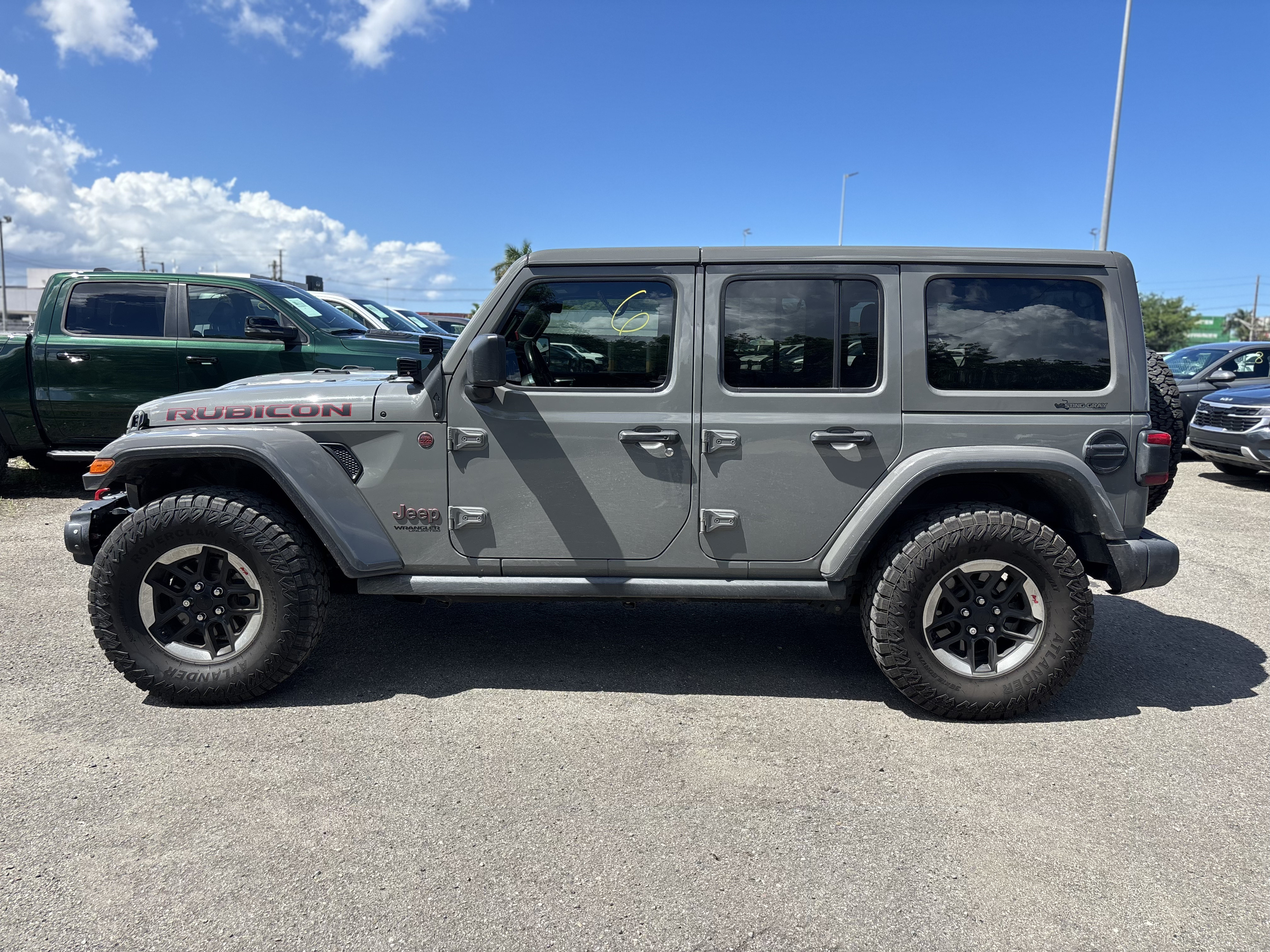 https://assets.dealerappcenter.com/dealergroups/66/vehicles/169931/pgsH4q.jpg
