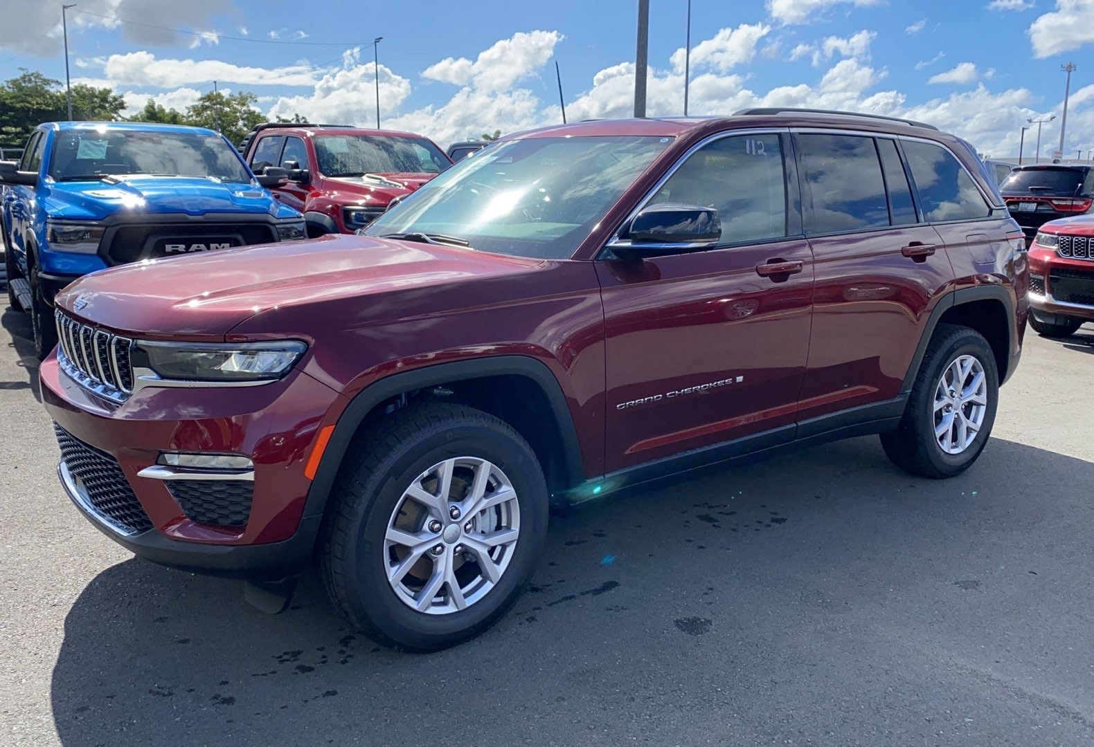 2022 Jeep Grand Cherokee Limited's photo