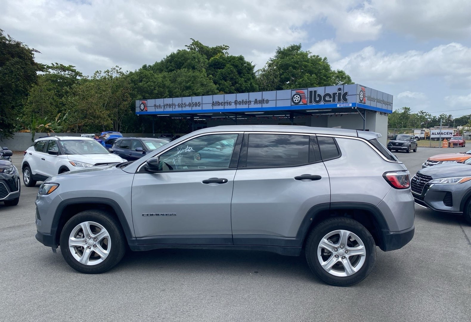 https://assets.dealerappcenter.com/dealergroups/66/vehicles/226928/sXSjtx.jpg