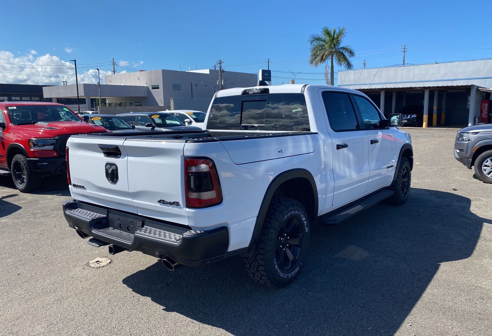 https://assets.dealerappcenter.com/dealergroups/66/vehicles/235457/iwRkuP.jpg