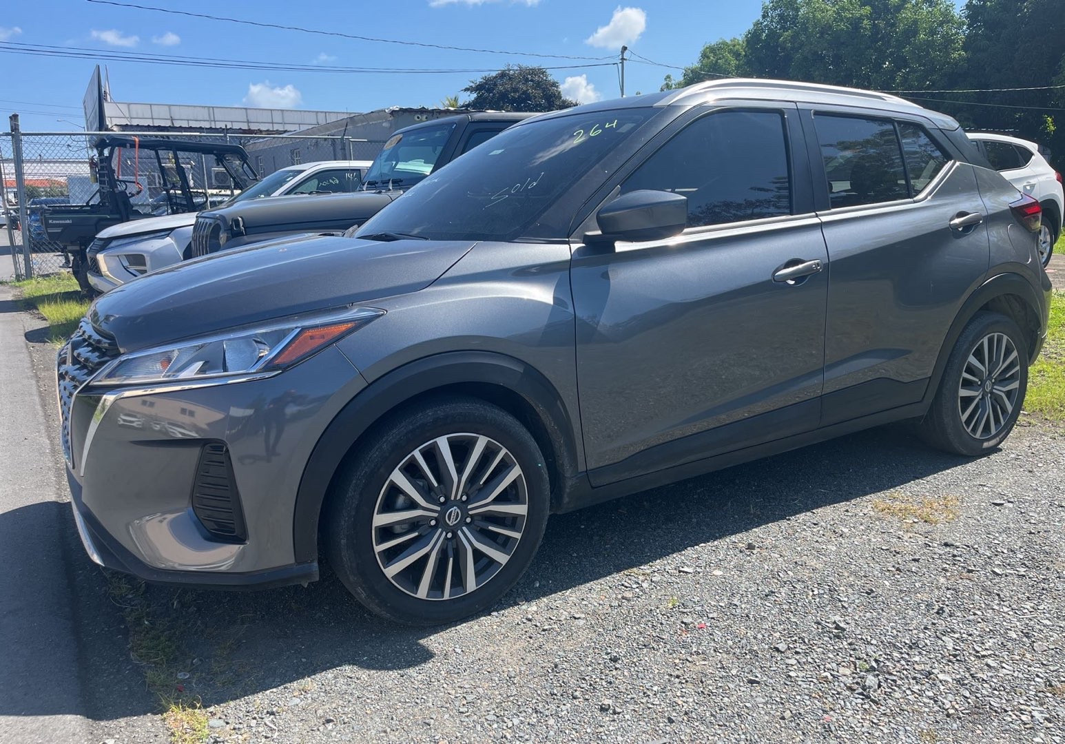 2021 Nissan Kicks 1.6 SV's photo