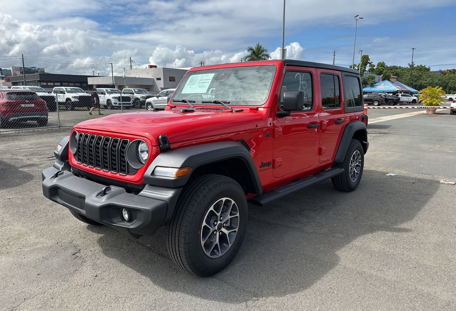 https://assets.dealerappcenter.com/dealergroups/66/vehicles/274547/UI9mLw.jpg