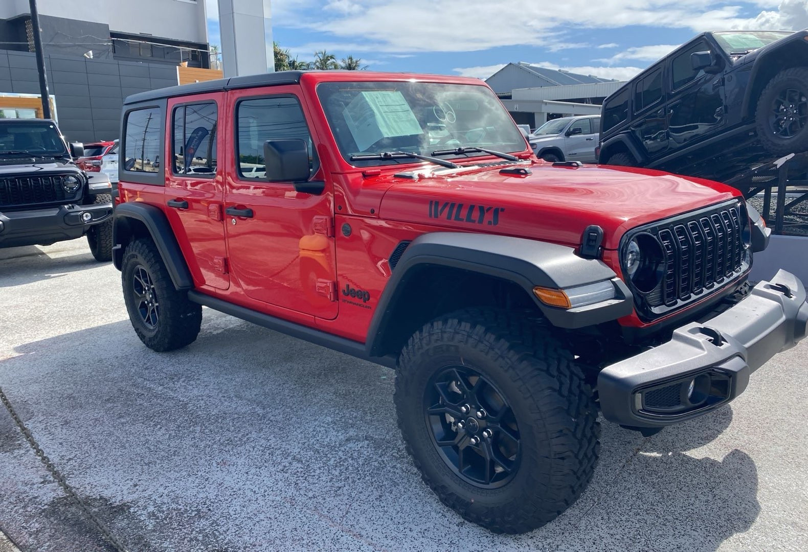 https://assets.dealerappcenter.com/dealergroups/66/vehicles/274549/jqhPO4.jpg