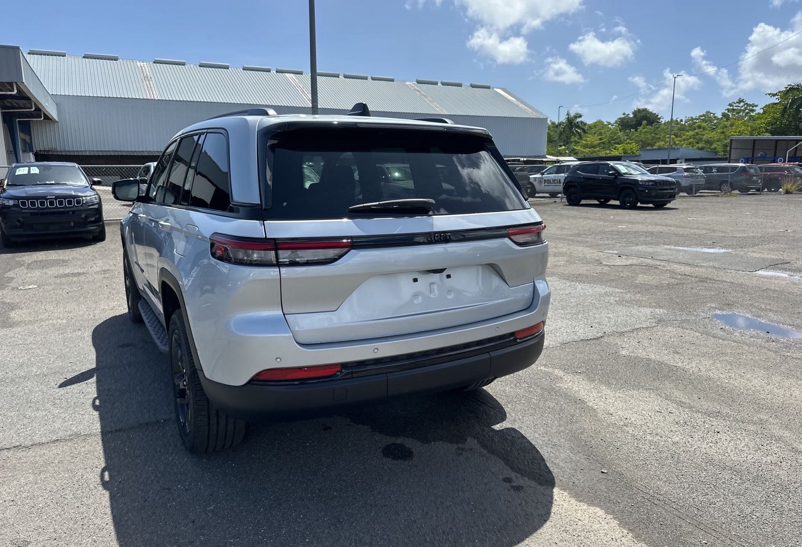 https://assets.dealerappcenter.com/dealergroups/66/vehicles/274551/dVthGe.jpg