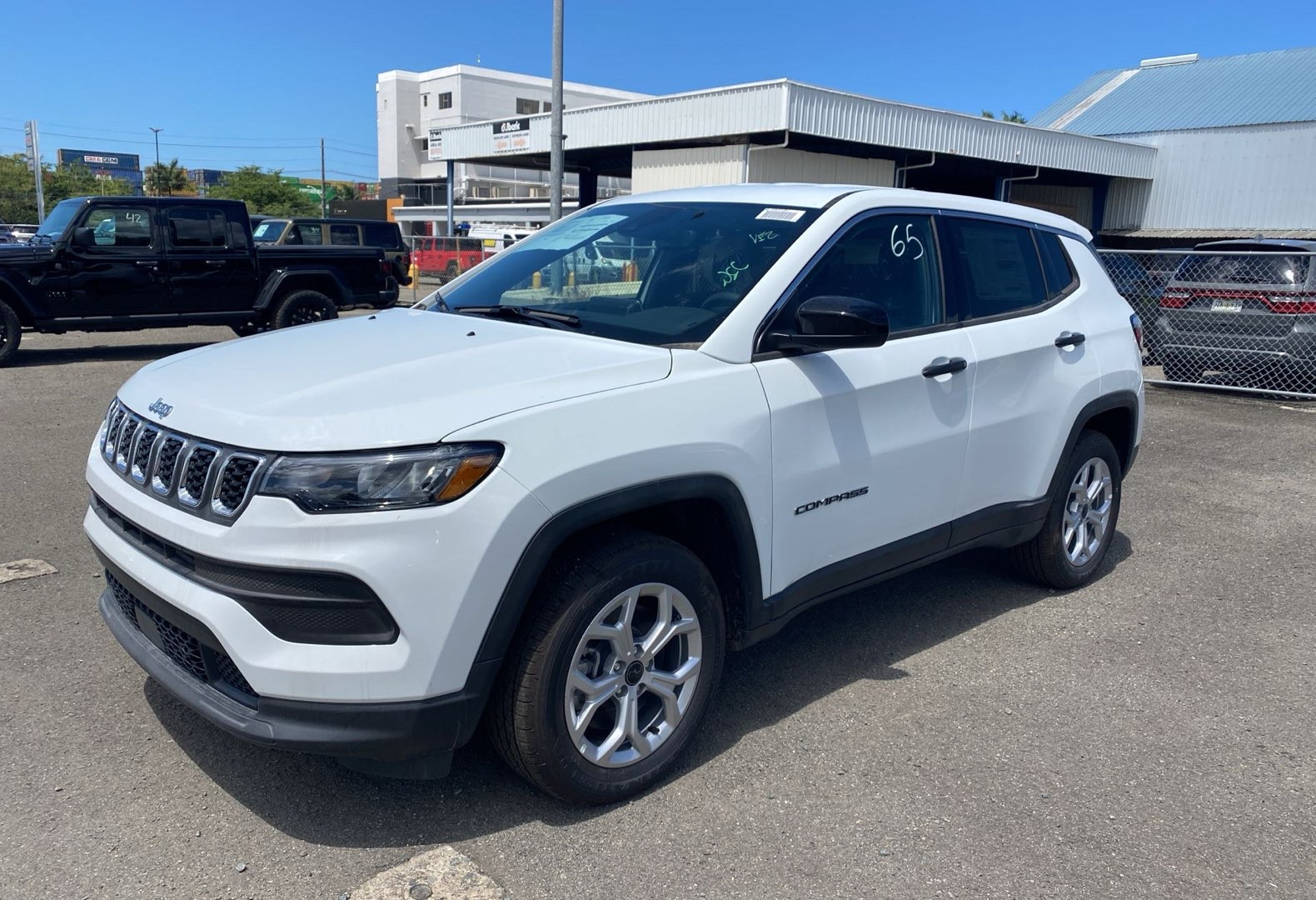 https://assets.dealerappcenter.com/dealergroups/66/vehicles/276333/g8E3pY.jpg