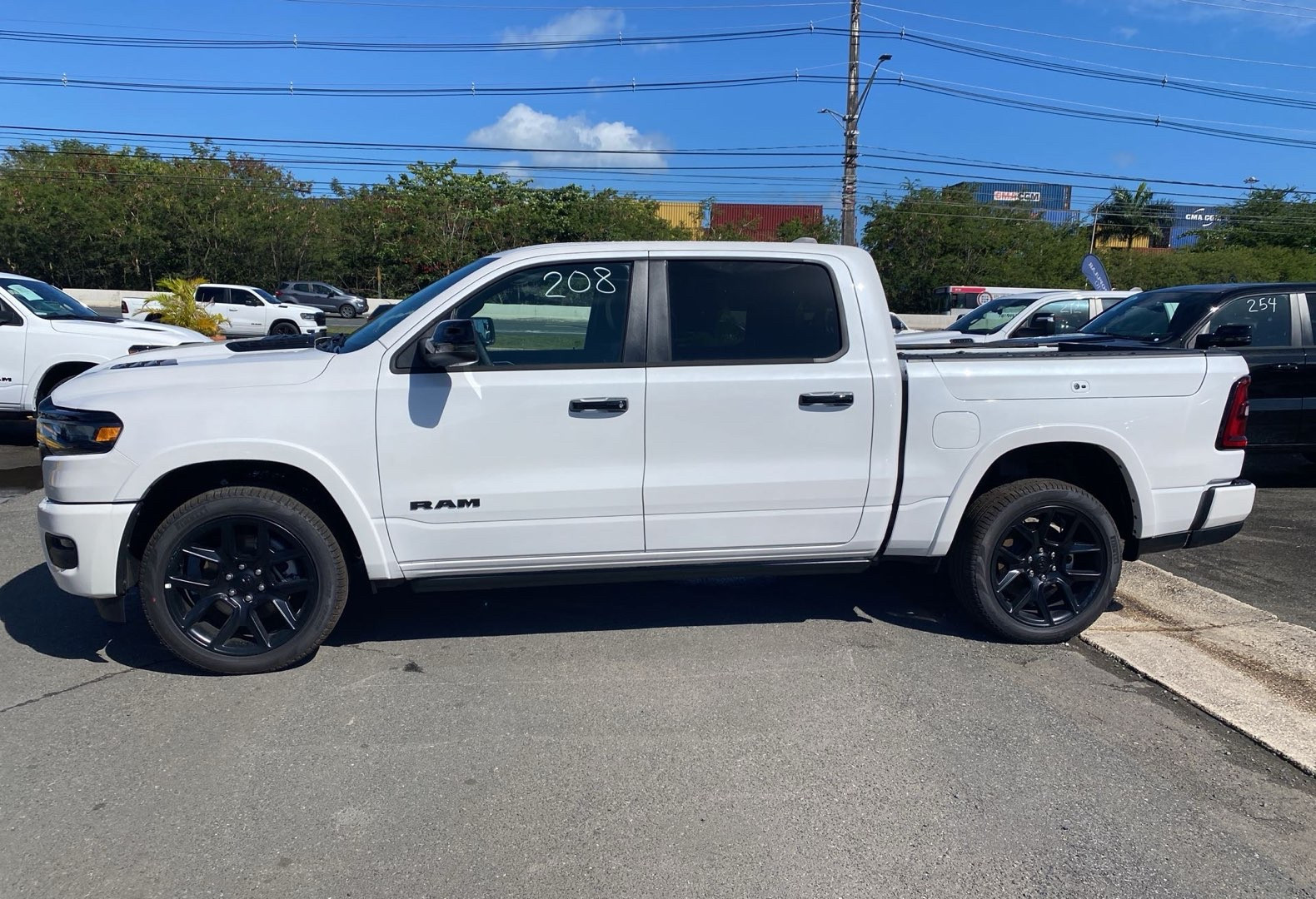 https://assets.dealerappcenter.com/dealergroups/66/vehicles/281493/QhfrhA.jpg