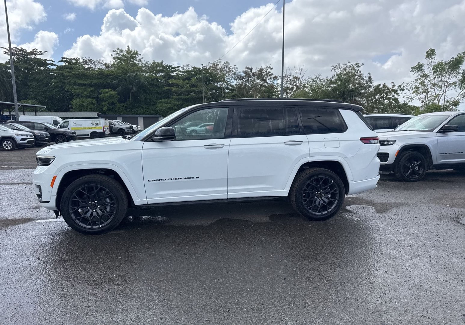 https://assets.dealerappcenter.com/dealergroups/66/vehicles/282616/w2PhpH.jpg