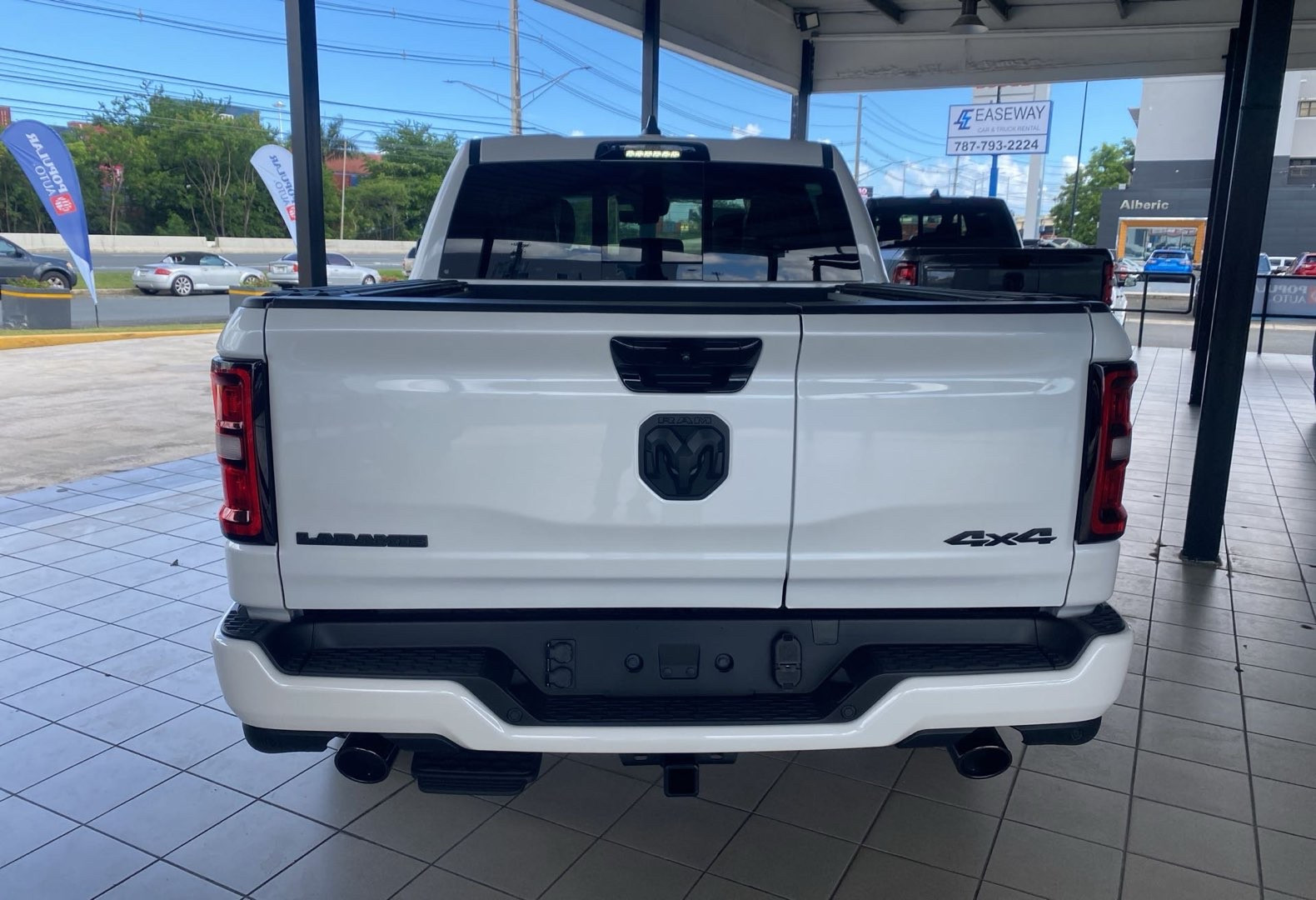 2025 Ram 1500 Laramie photo 3