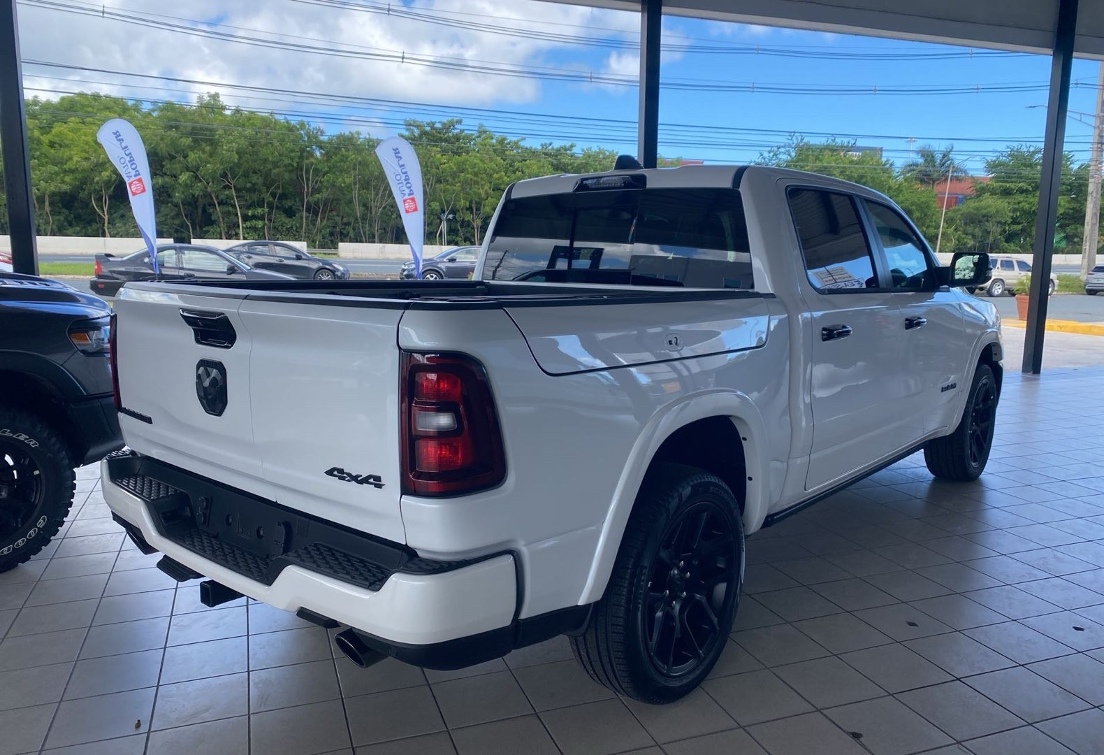 2025 Ram 1500 Laramie photo 4