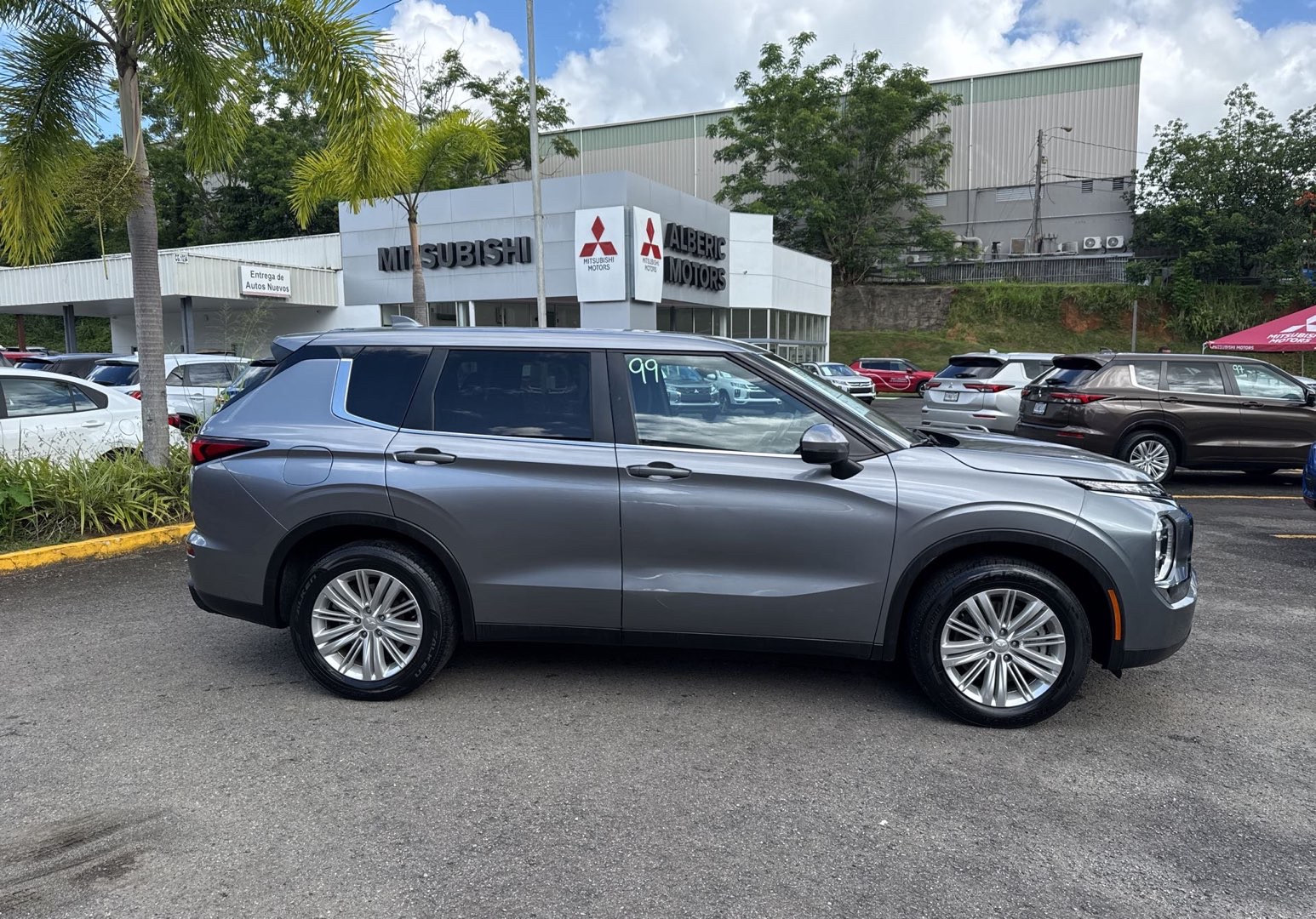 https://assets.dealerappcenter.com/dealergroups/66/vehicles/287992/DddRQR.jpg