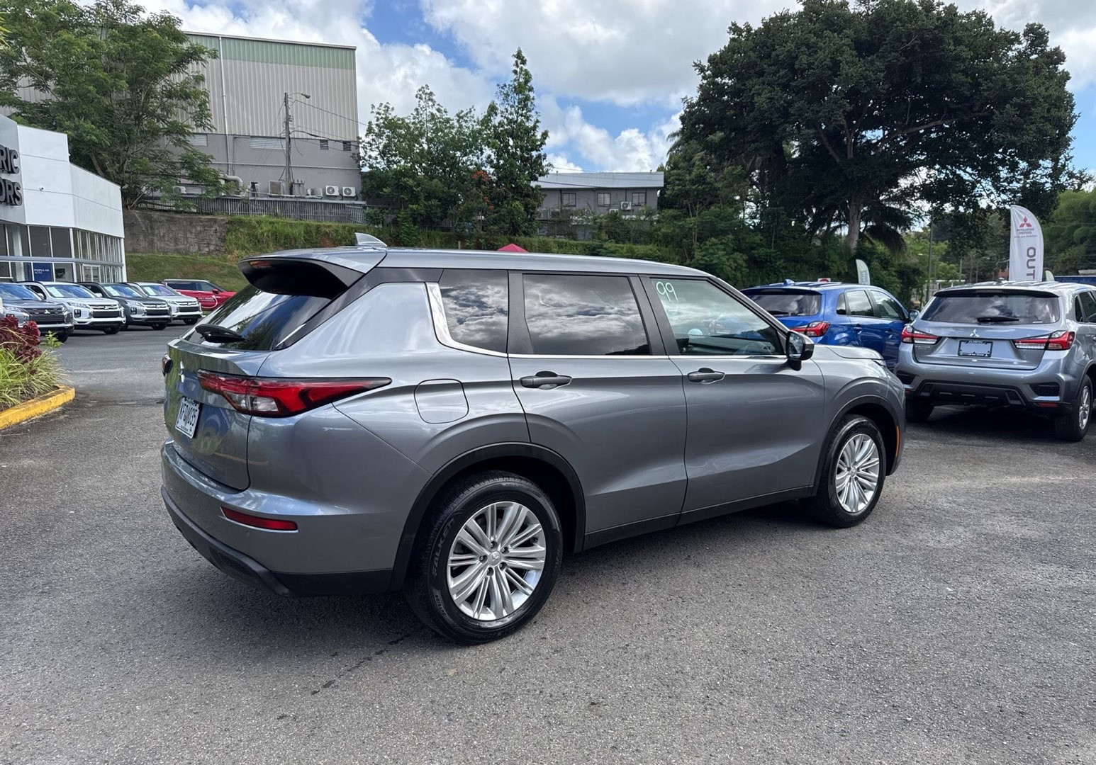 https://assets.dealerappcenter.com/dealergroups/66/vehicles/287992/yooxVK.jpg