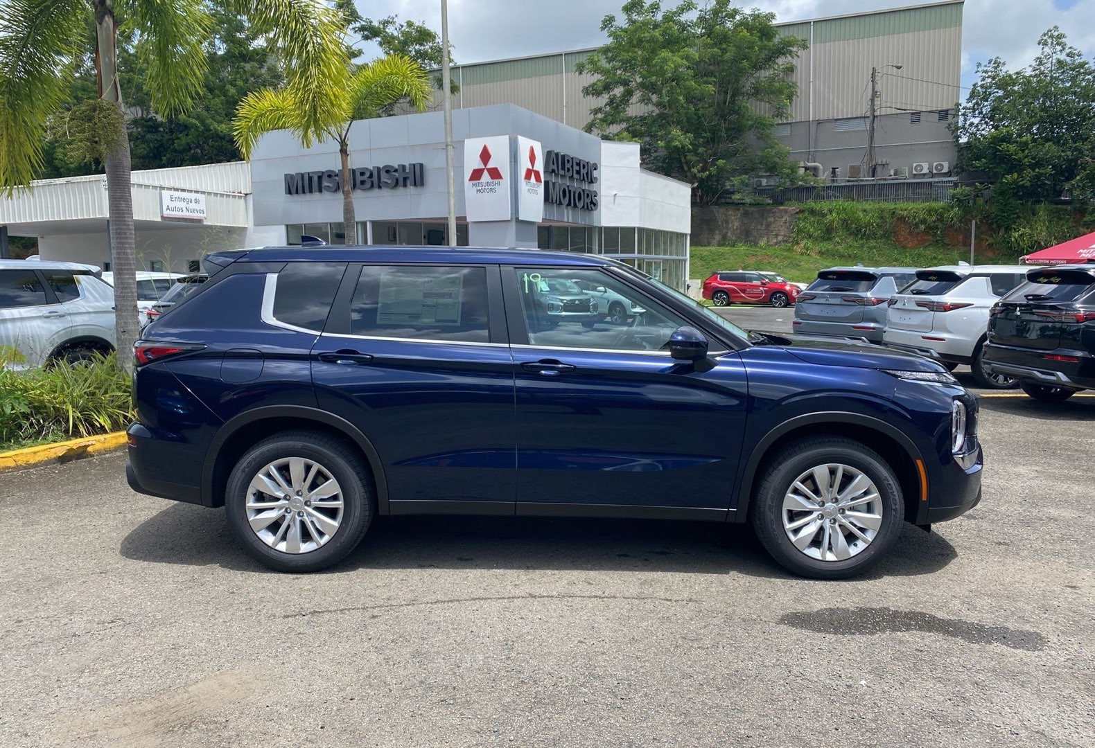 https://assets.dealerappcenter.com/dealergroups/66/vehicles/289386/2LdCpK.jpg