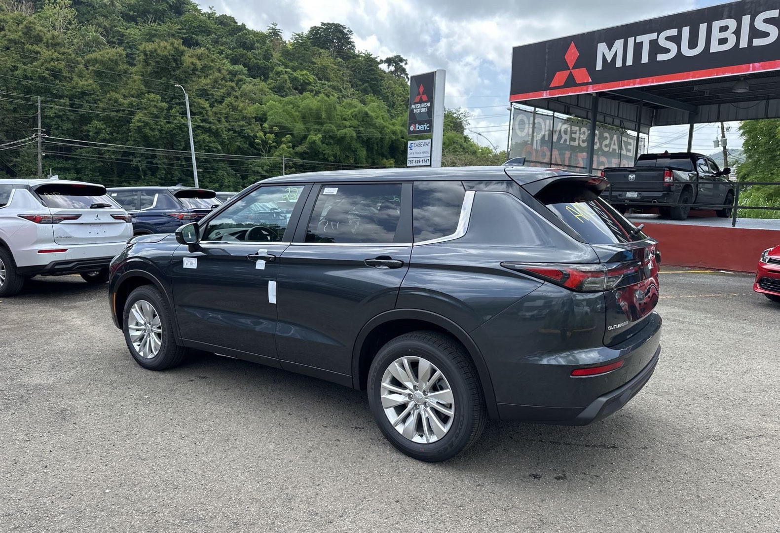 https://assets.dealerappcenter.com/dealergroups/66/vehicles/289390/Yr3LQ3.jpg