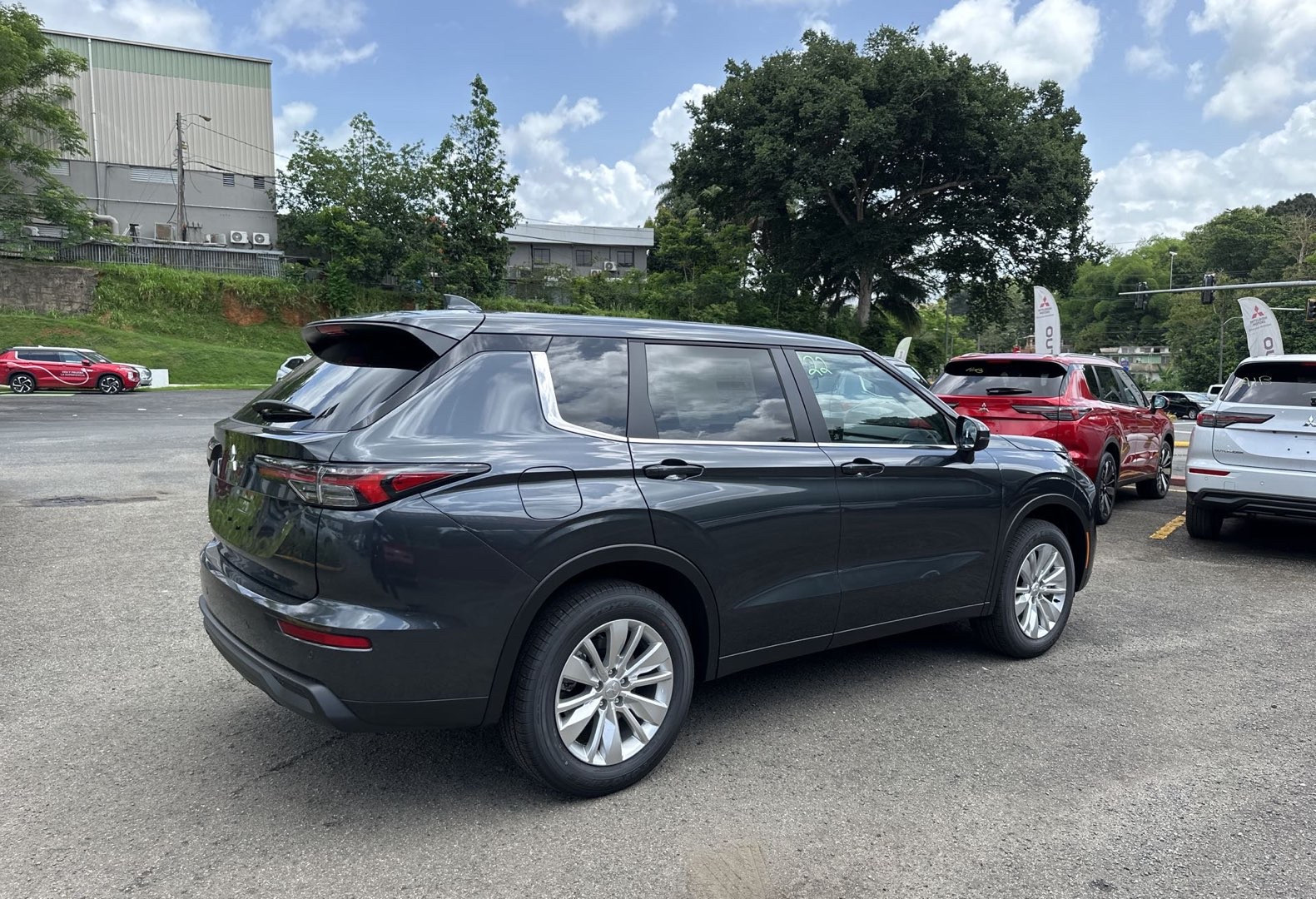 https://assets.dealerappcenter.com/dealergroups/66/vehicles/289390/ZnwzS4.jpg