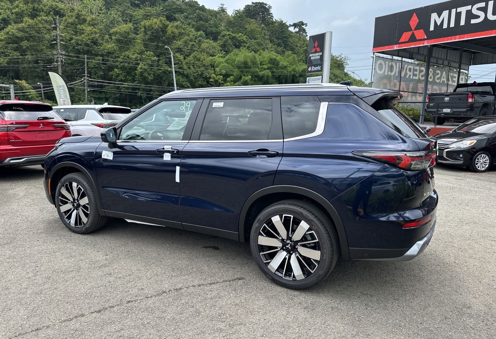 https://assets.dealerappcenter.com/dealergroups/66/vehicles/289396/5efZT4.jpg