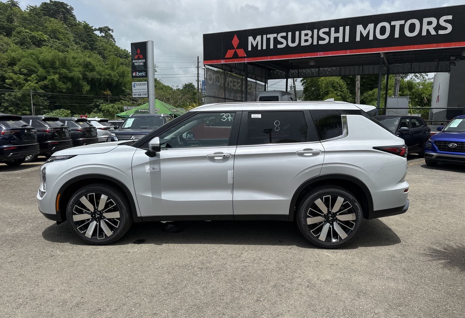 https://assets.dealerappcenter.com/dealergroups/66/vehicles/289398/36kI4u.jpg