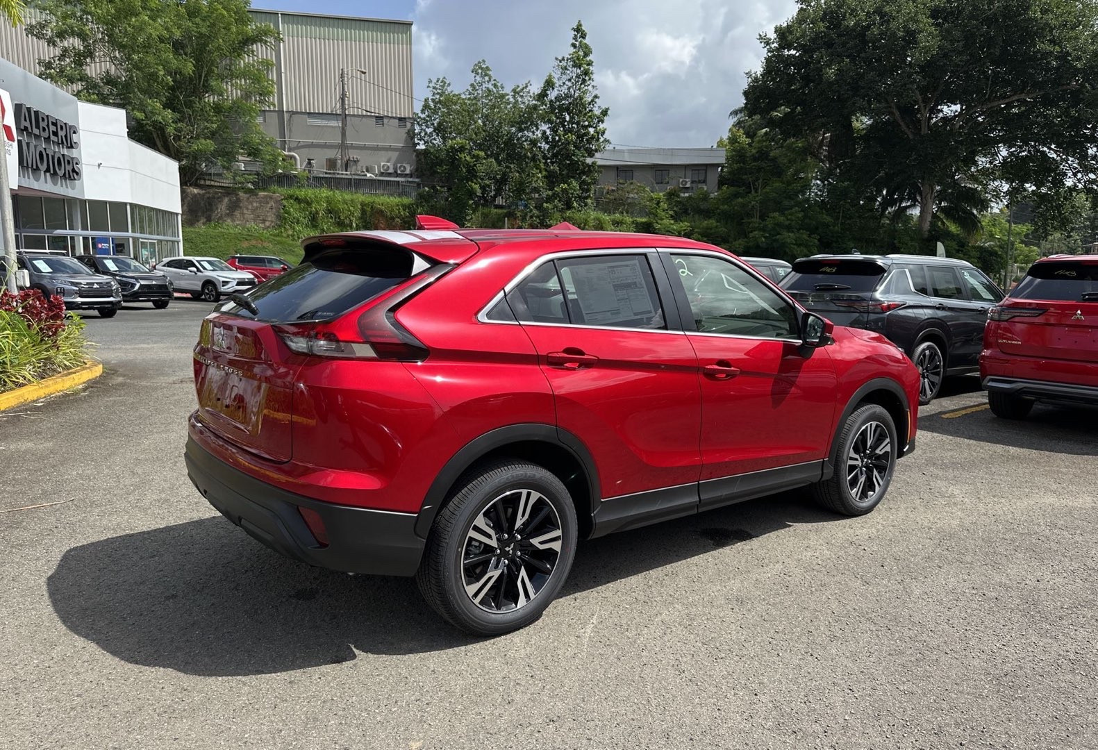 https://assets.dealerappcenter.com/dealergroups/66/vehicles/289401/hdE6b5.jpg