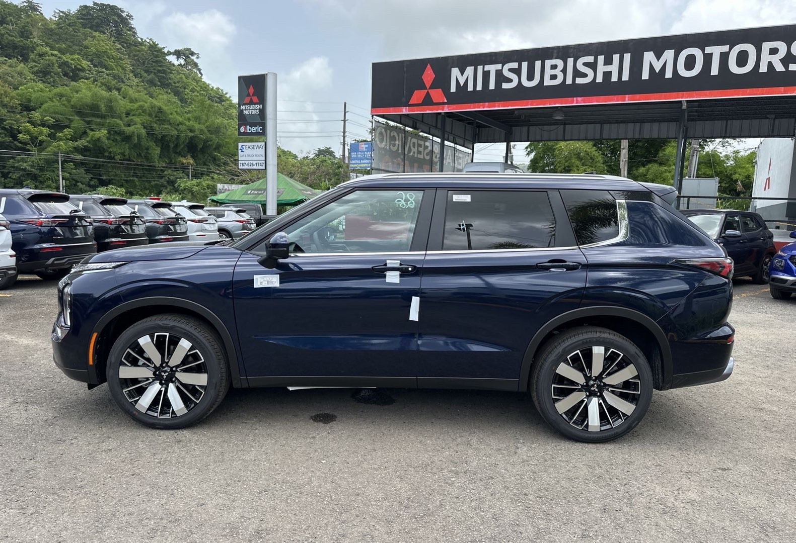 https://assets.dealerappcenter.com/dealergroups/66/vehicles/289402/tlu1eW.jpg