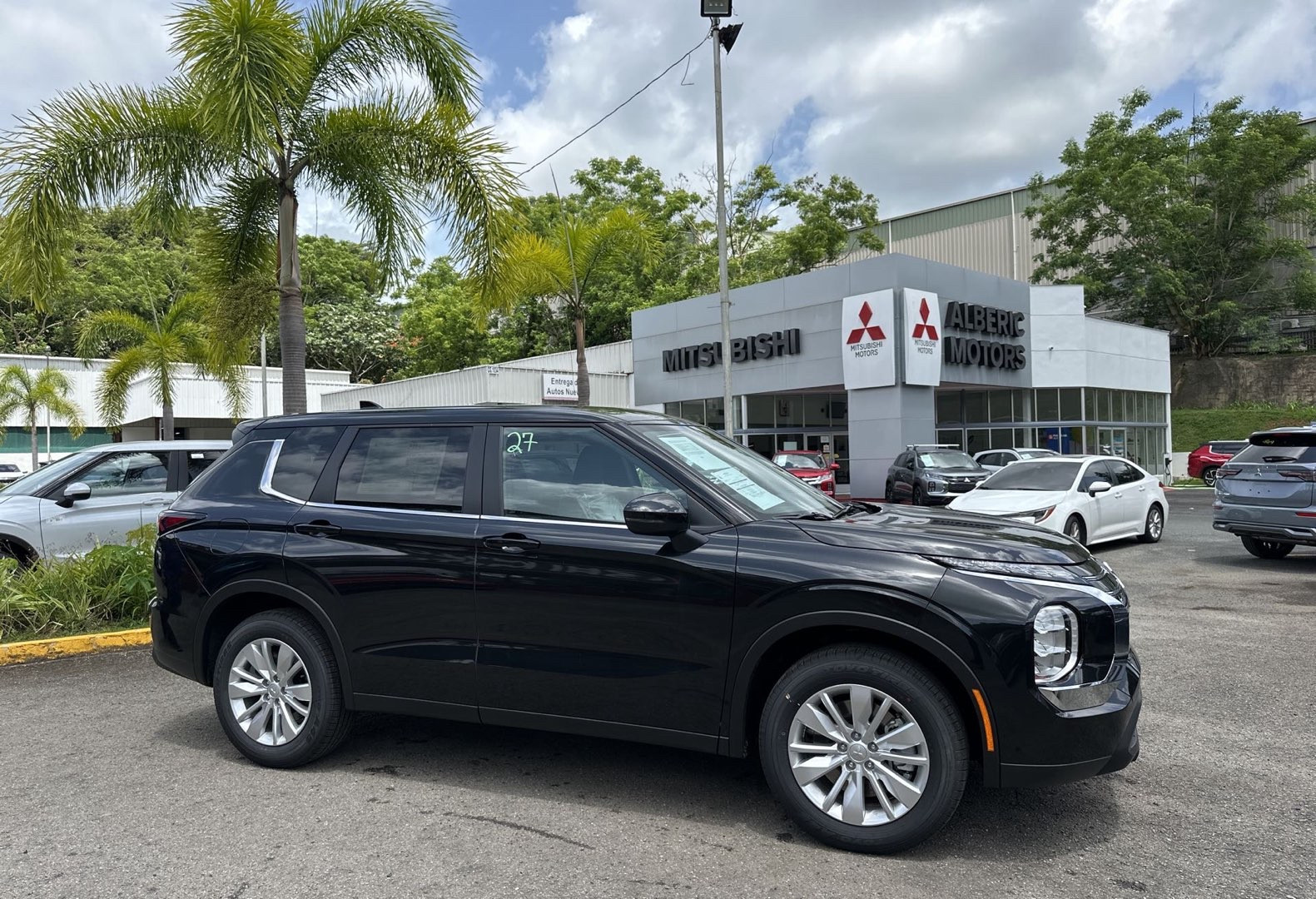 https://assets.dealerappcenter.com/dealergroups/66/vehicles/289405/xBAjcy.jpg