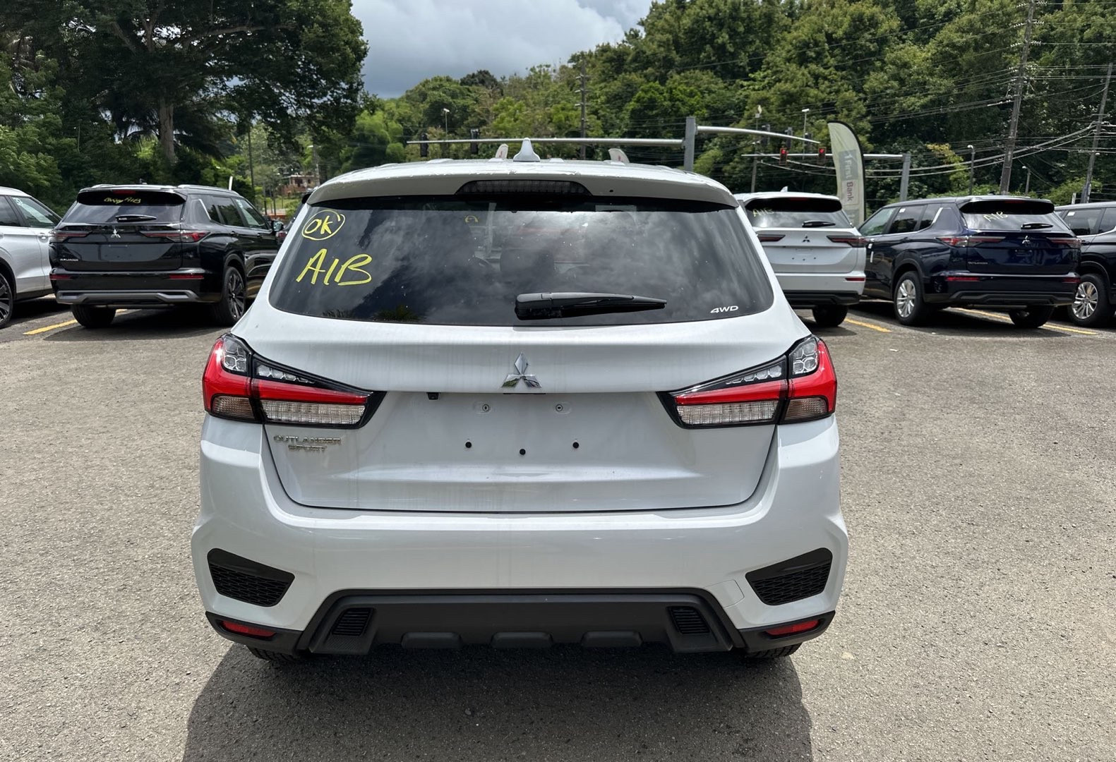 https://assets.dealerappcenter.com/dealergroups/66/vehicles/289968/RyMrwU.jpg