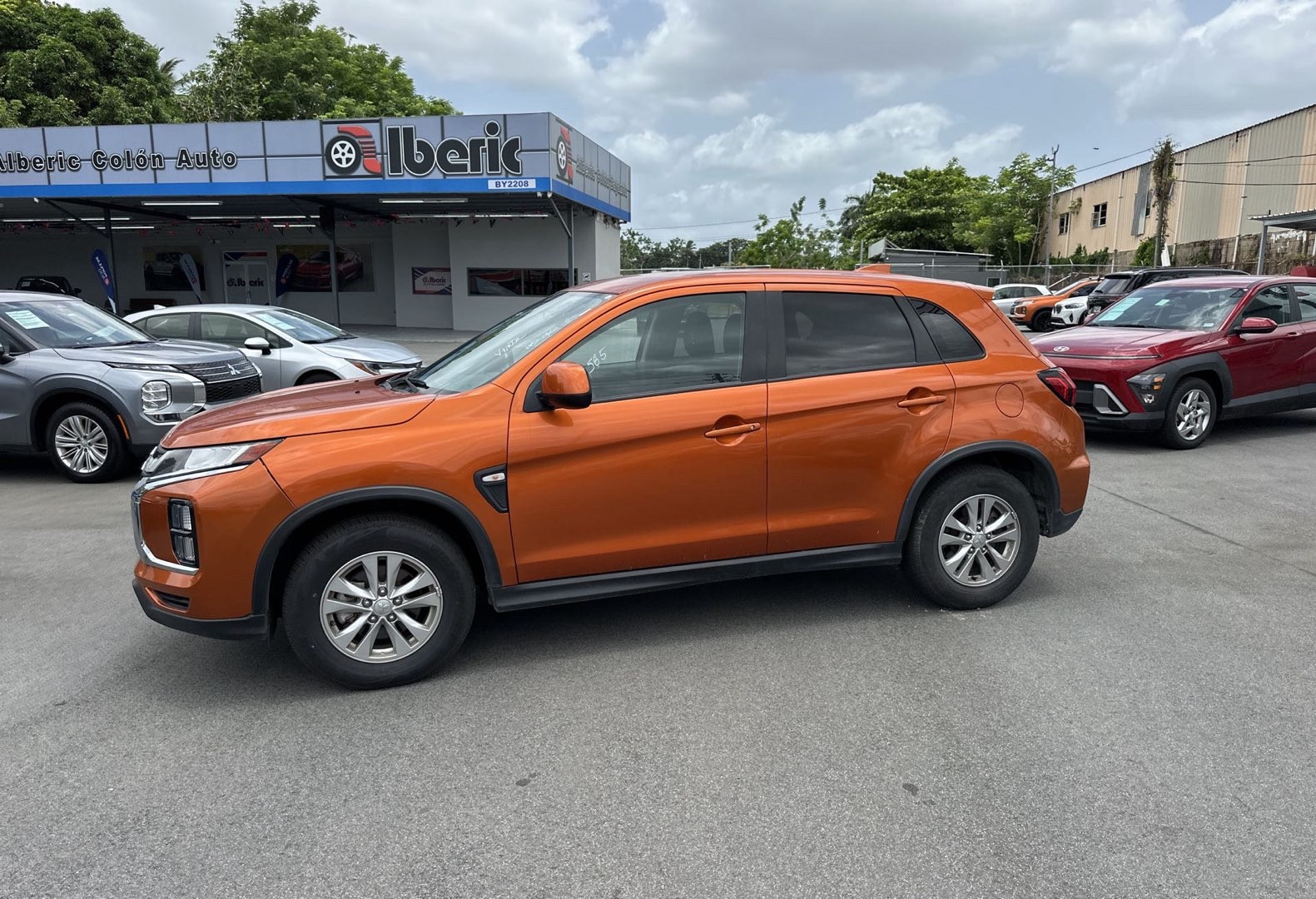 https://assets.dealerappcenter.com/dealergroups/66/vehicles/295690/1DQesb.jpg