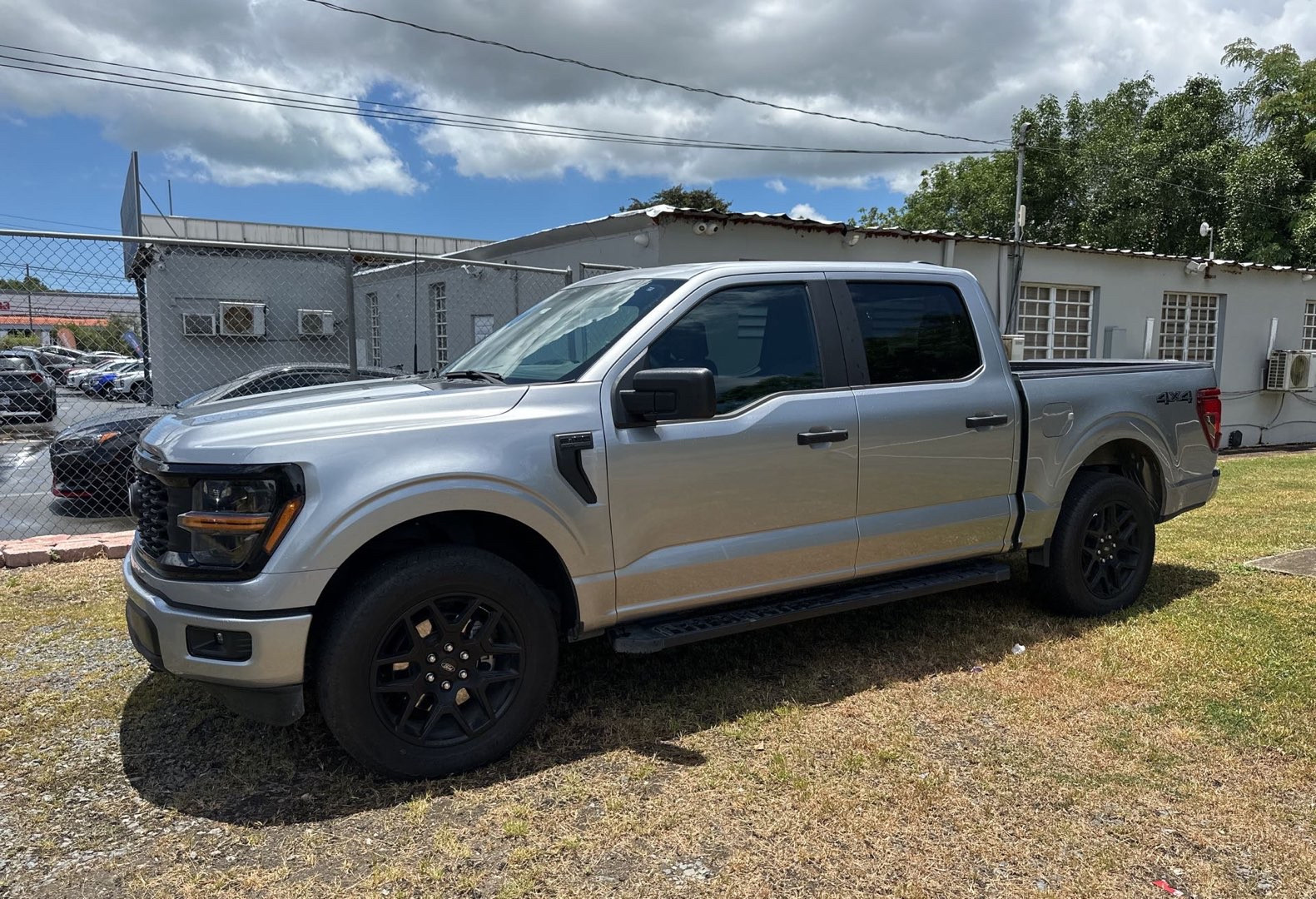 https://assets.dealerappcenter.com/dealergroups/66/vehicles/296417/iNU2y0.jpg