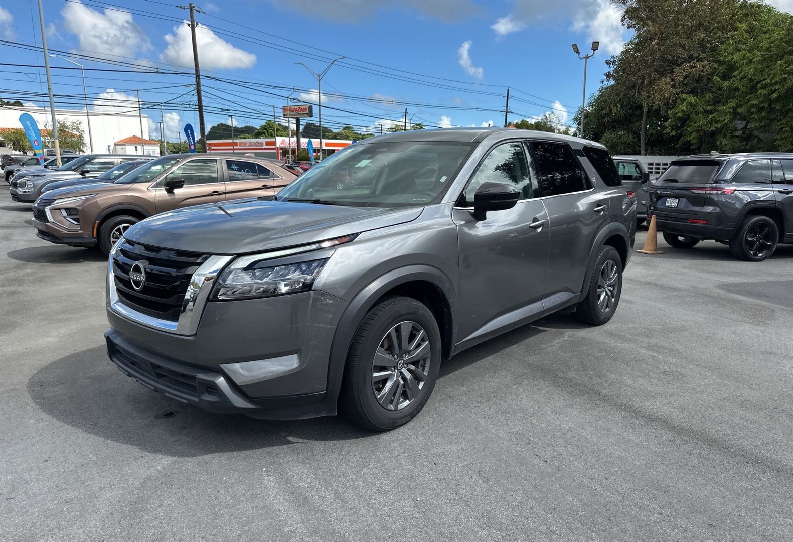 2023 Nissan Pathfinder S