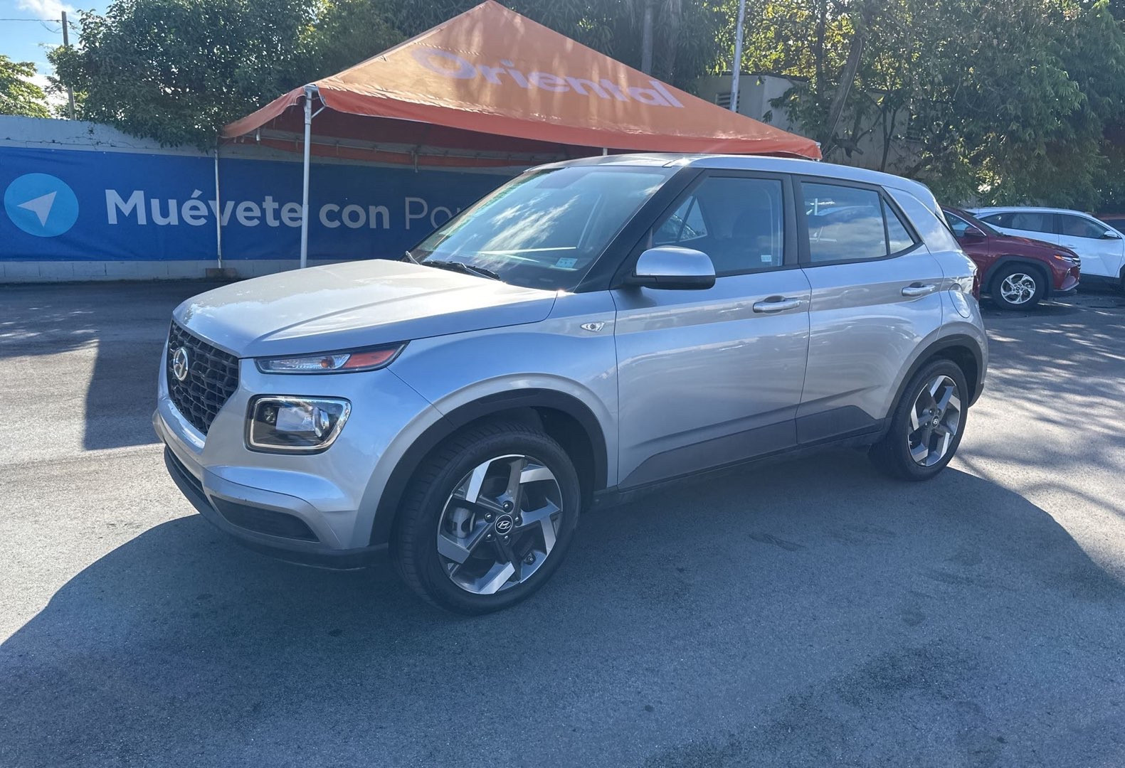 2024 Hyundai Venue SE's photo