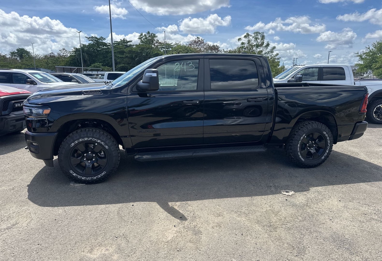 https://assets.dealerappcenter.com/dealergroups/66/vehicles/322674/06IHQX.jpg