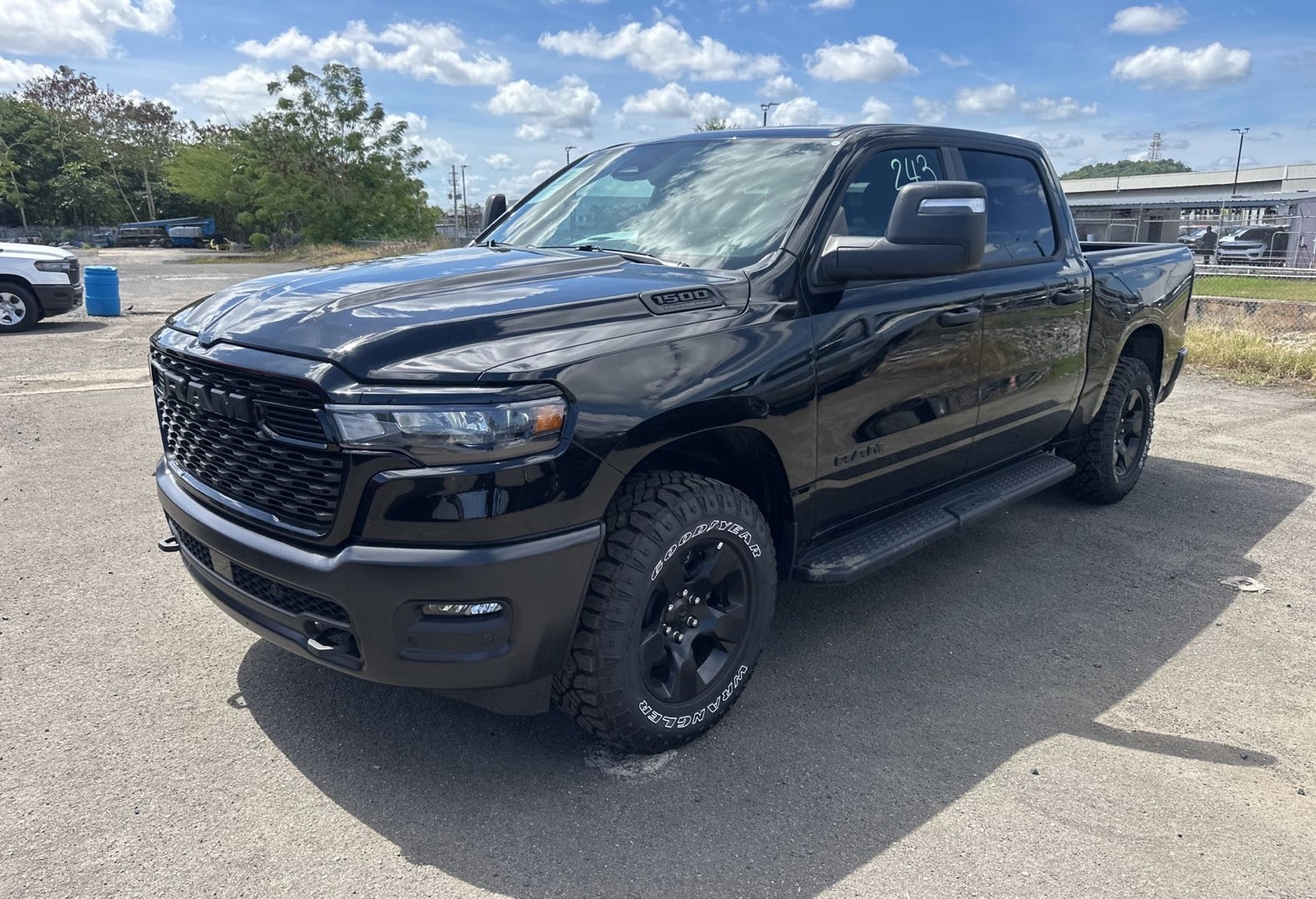 2026 RAM 1500 Warlock 4x4 Crew Cab 5'7's photo