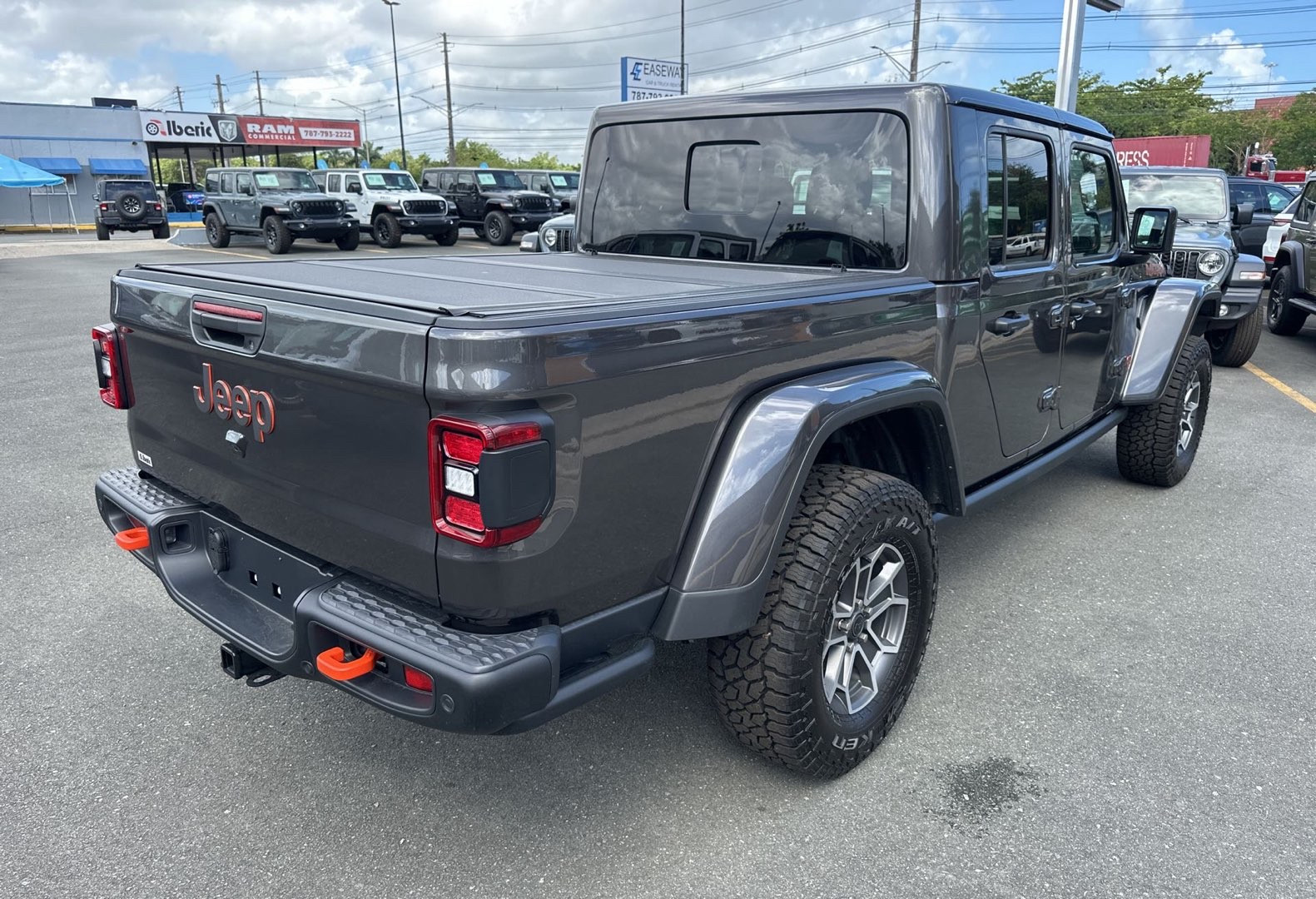 https://assets.dealerappcenter.com/dealergroups/66/vehicles/328218/DDR05H.jpg