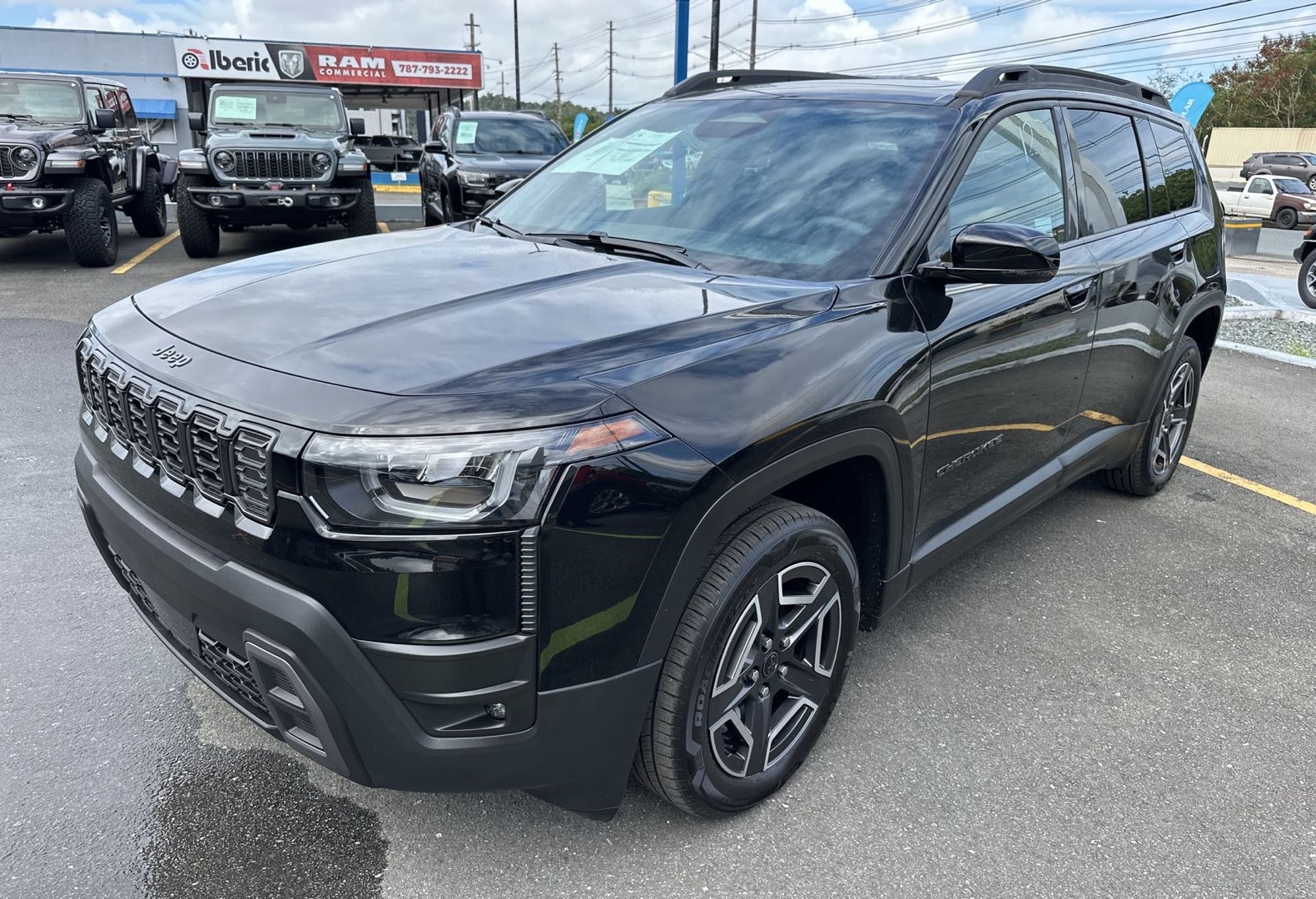 2026 Jeep Cherokee Limited HEV 4X4's photo