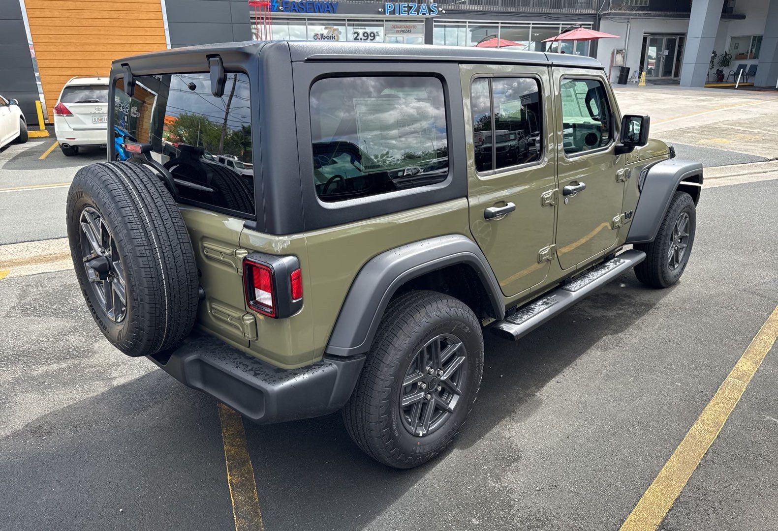 2026 Jeep Wrangler Sport S's photo