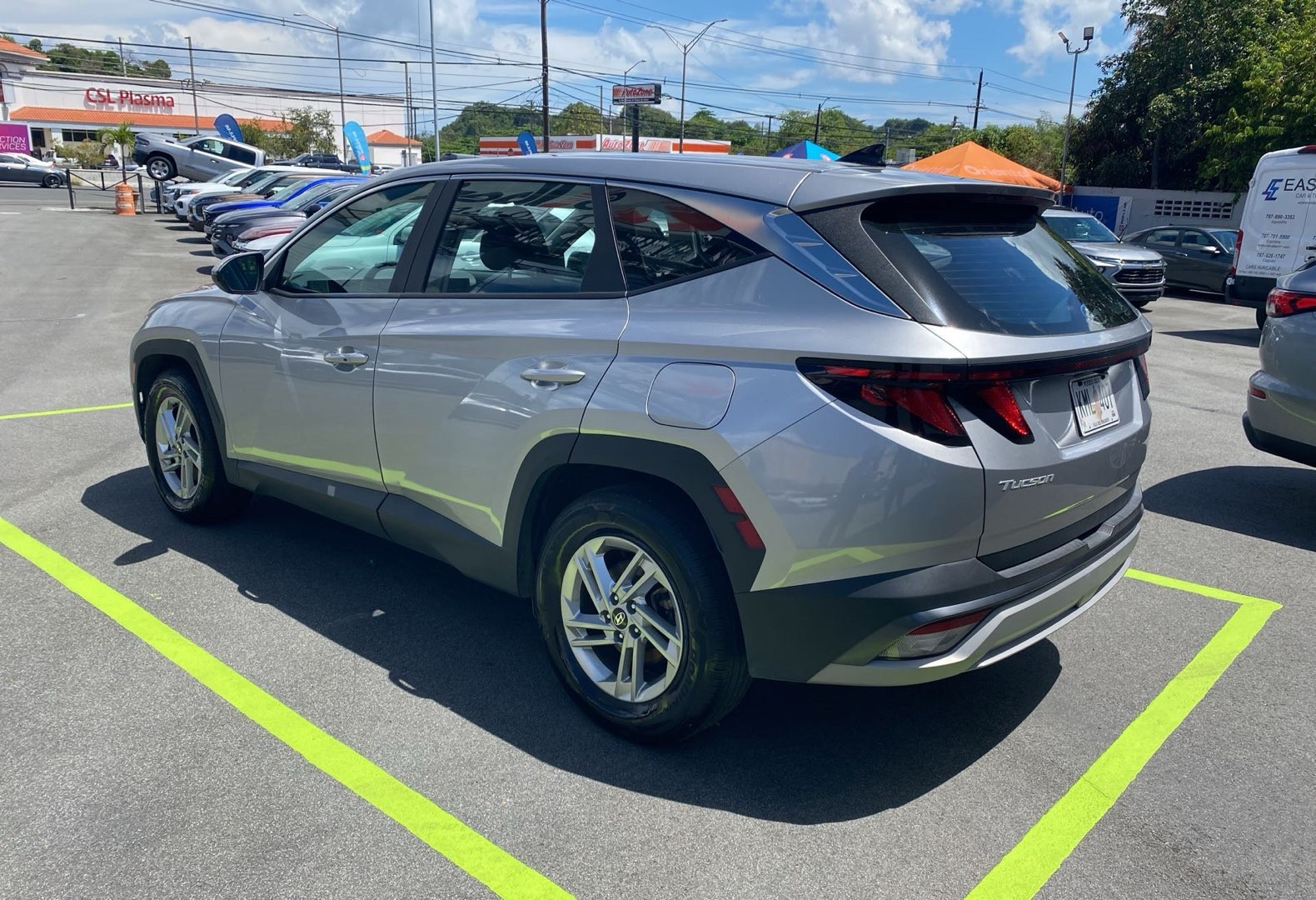 https://assets.dealerappcenter.com/dealergroups/66/vehicles/335768/UVMM1w.jpg