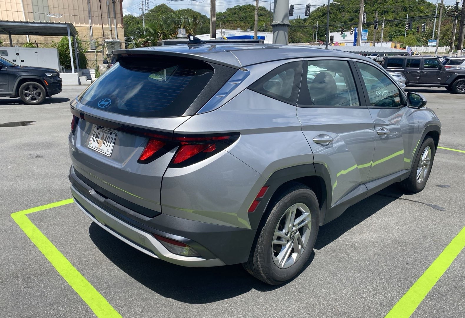 https://assets.dealerappcenter.com/dealergroups/66/vehicles/335768/h7Feub.jpg