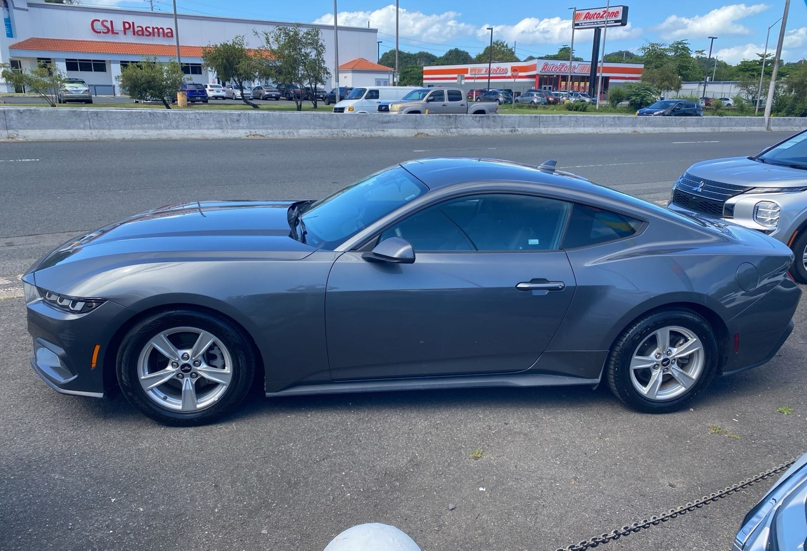 https://assets.dealerappcenter.com/dealergroups/66/vehicles/336495/Xo2ihk.jpg