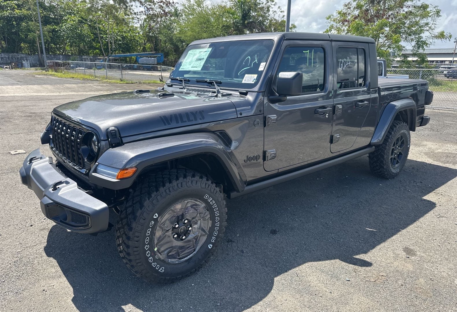2026 Jeep Gladiator Willys Auto's photo