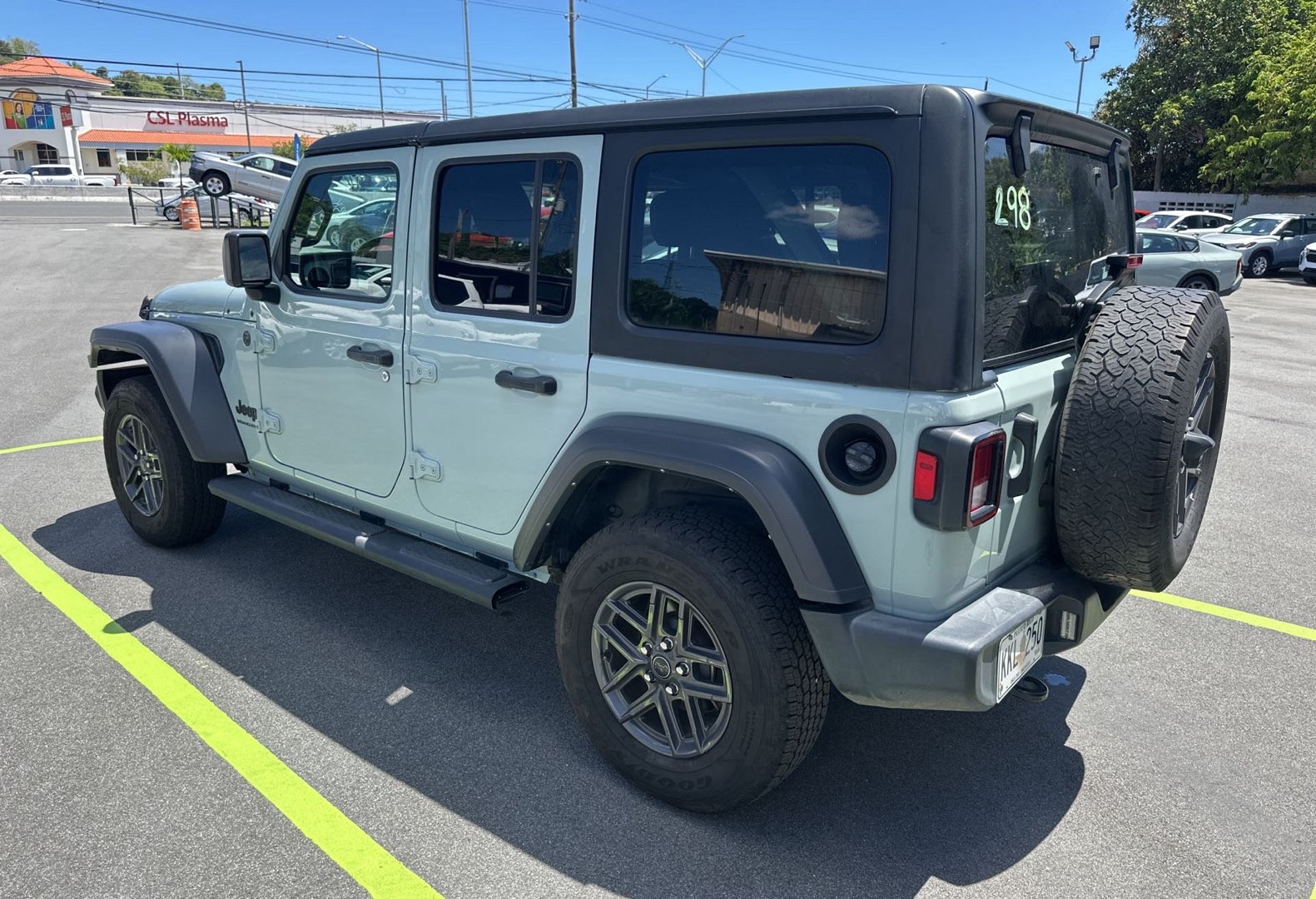 https://assets.dealerappcenter.com/dealergroups/66/vehicles/337859/lEaQtv.jpg