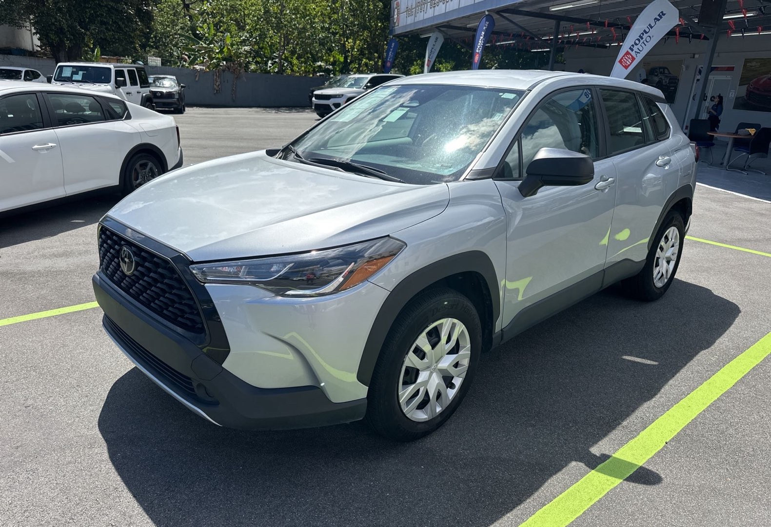 https://assets.dealerappcenter.com/dealergroups/66/vehicles/337863/xWxpdS.jpg