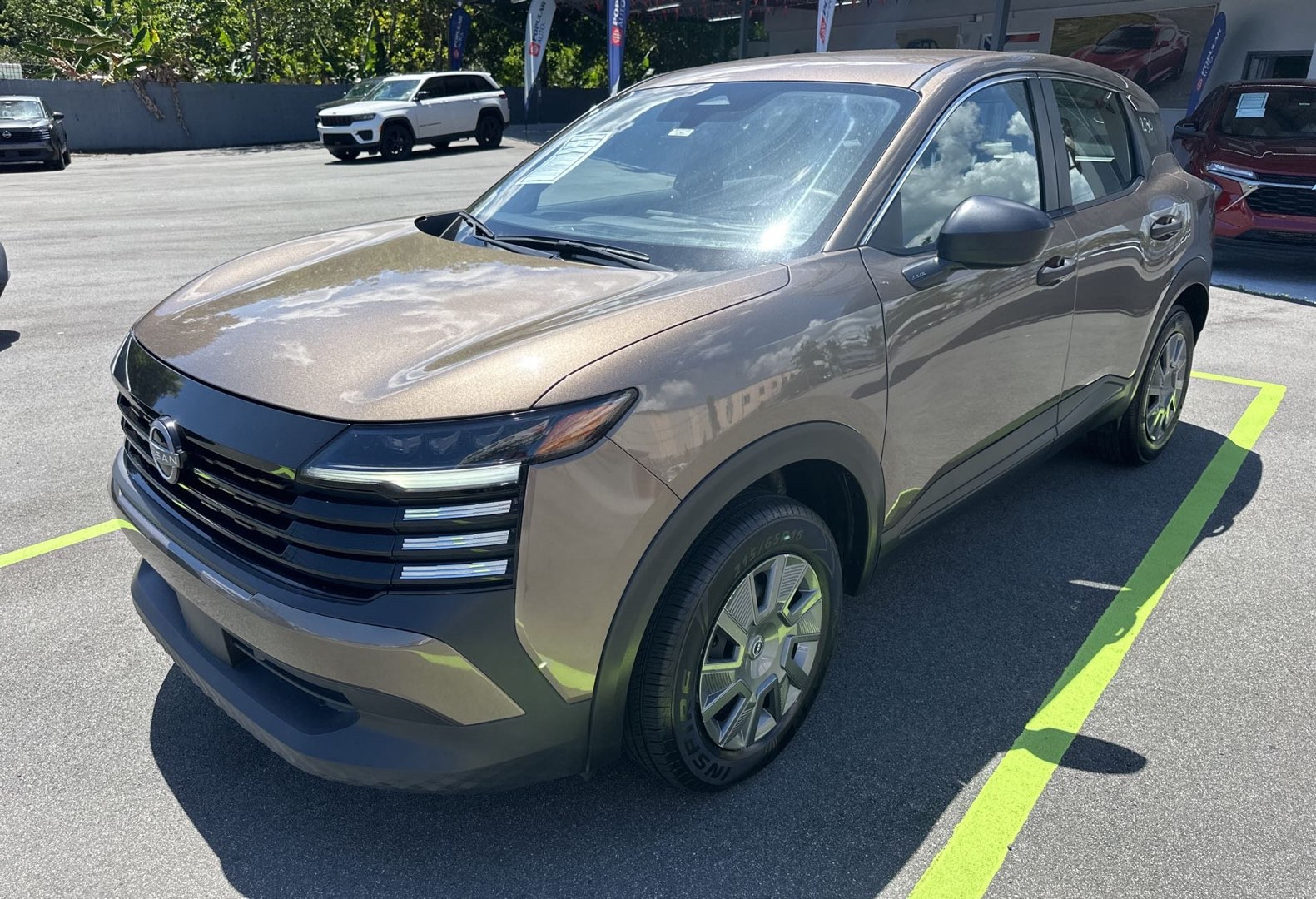 2025 Nissan Kicks 2.0 S's photo