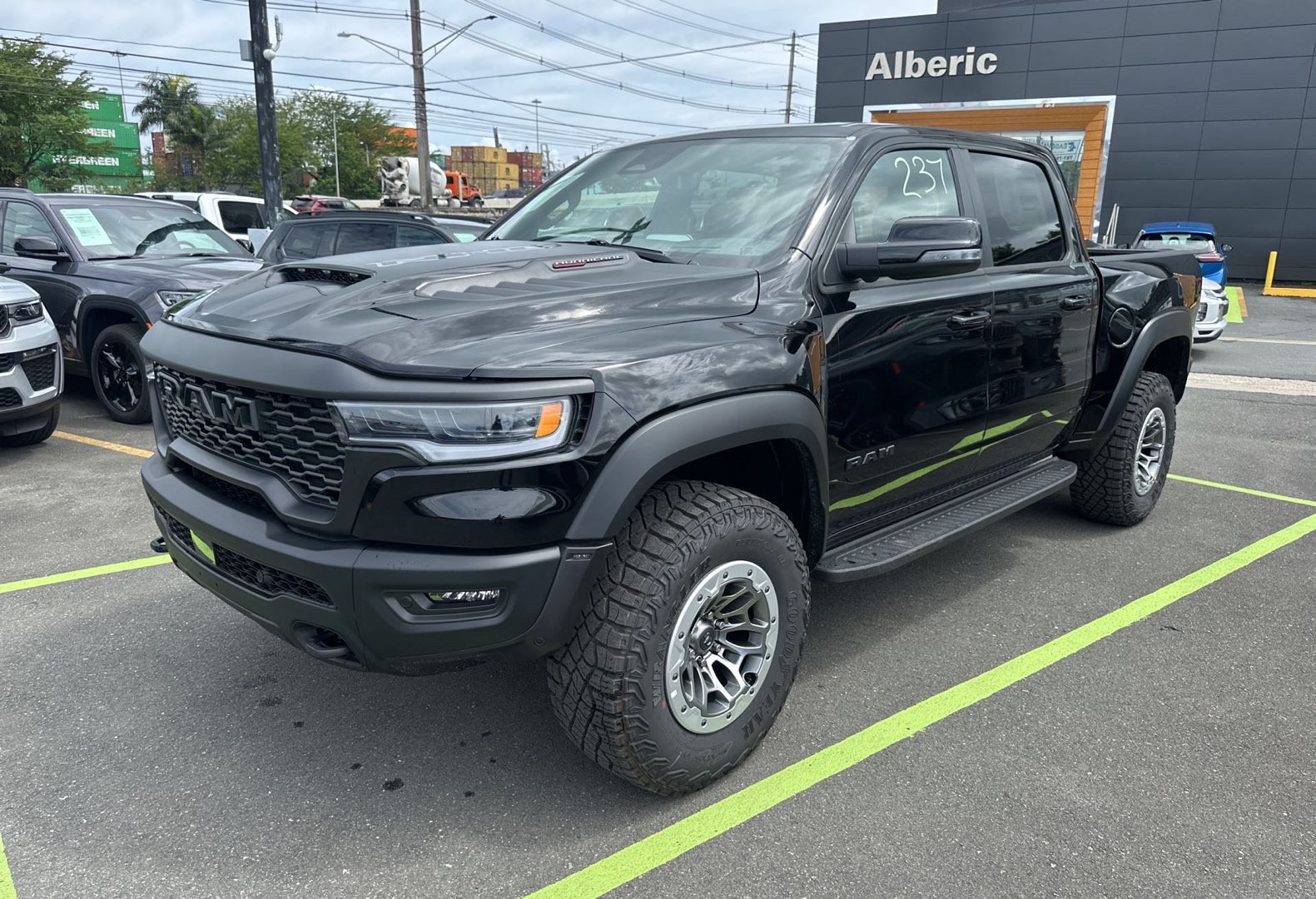 2026 RAM 1500 RHO 4x4 Crew Cab 5'7's photo