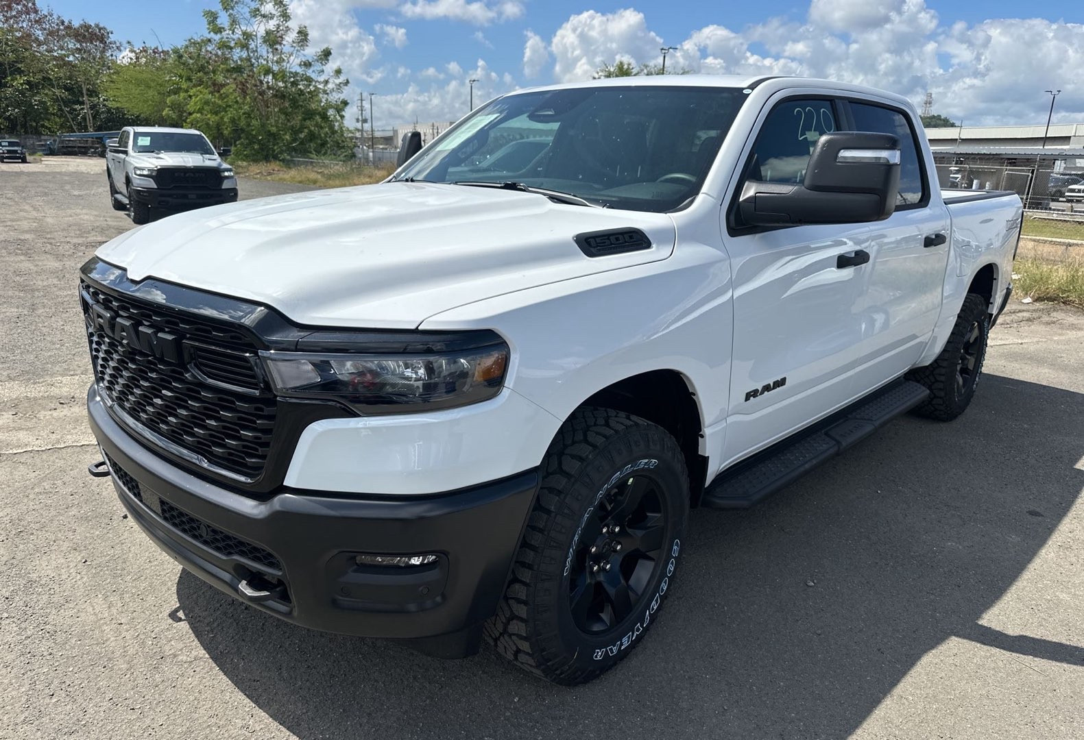 2026 RAM 1500 Warlock 4x4 Crew Cab 5'7's photo