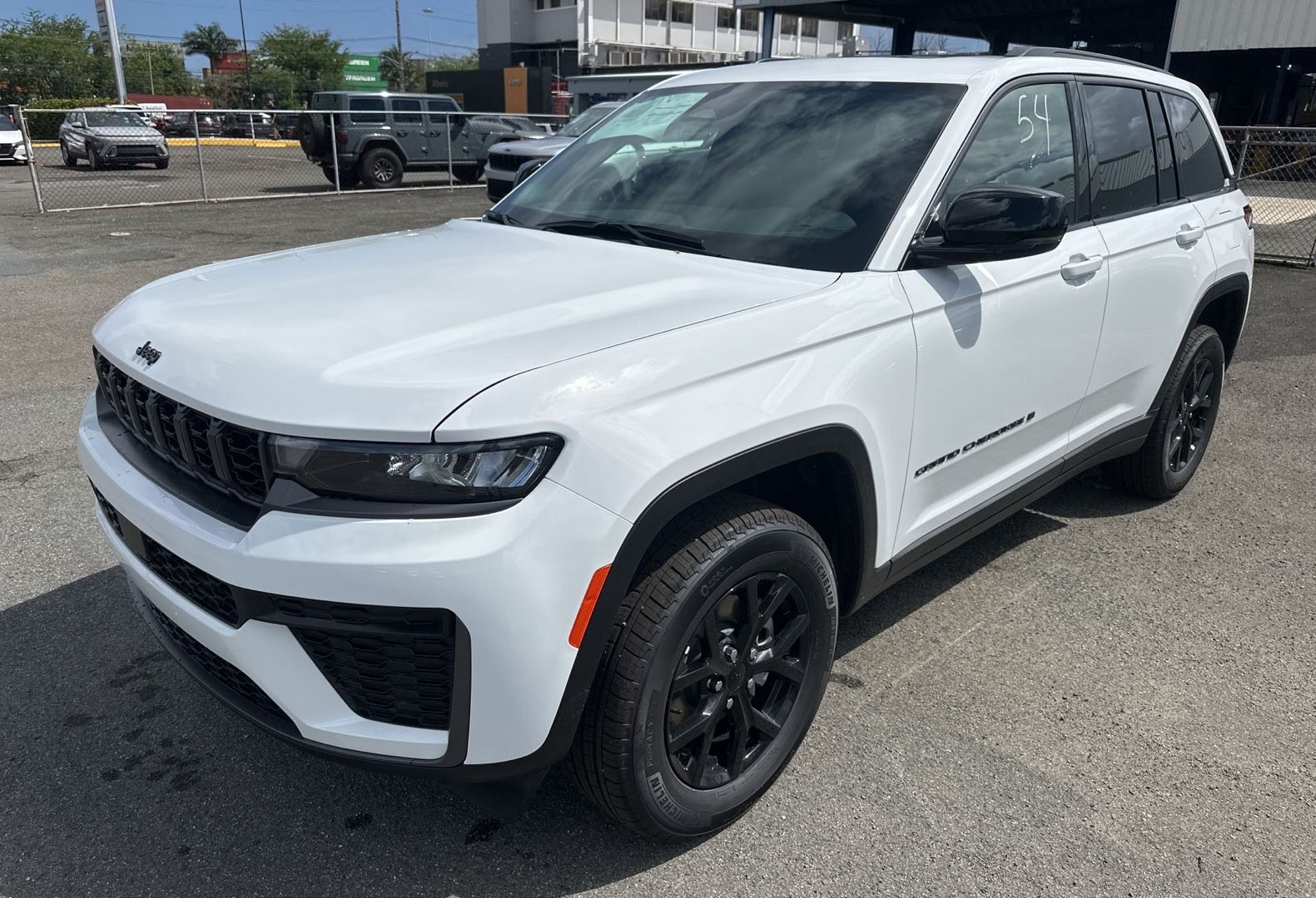 2026 Jeep Grand Cherokee Laredo Altitude's photo