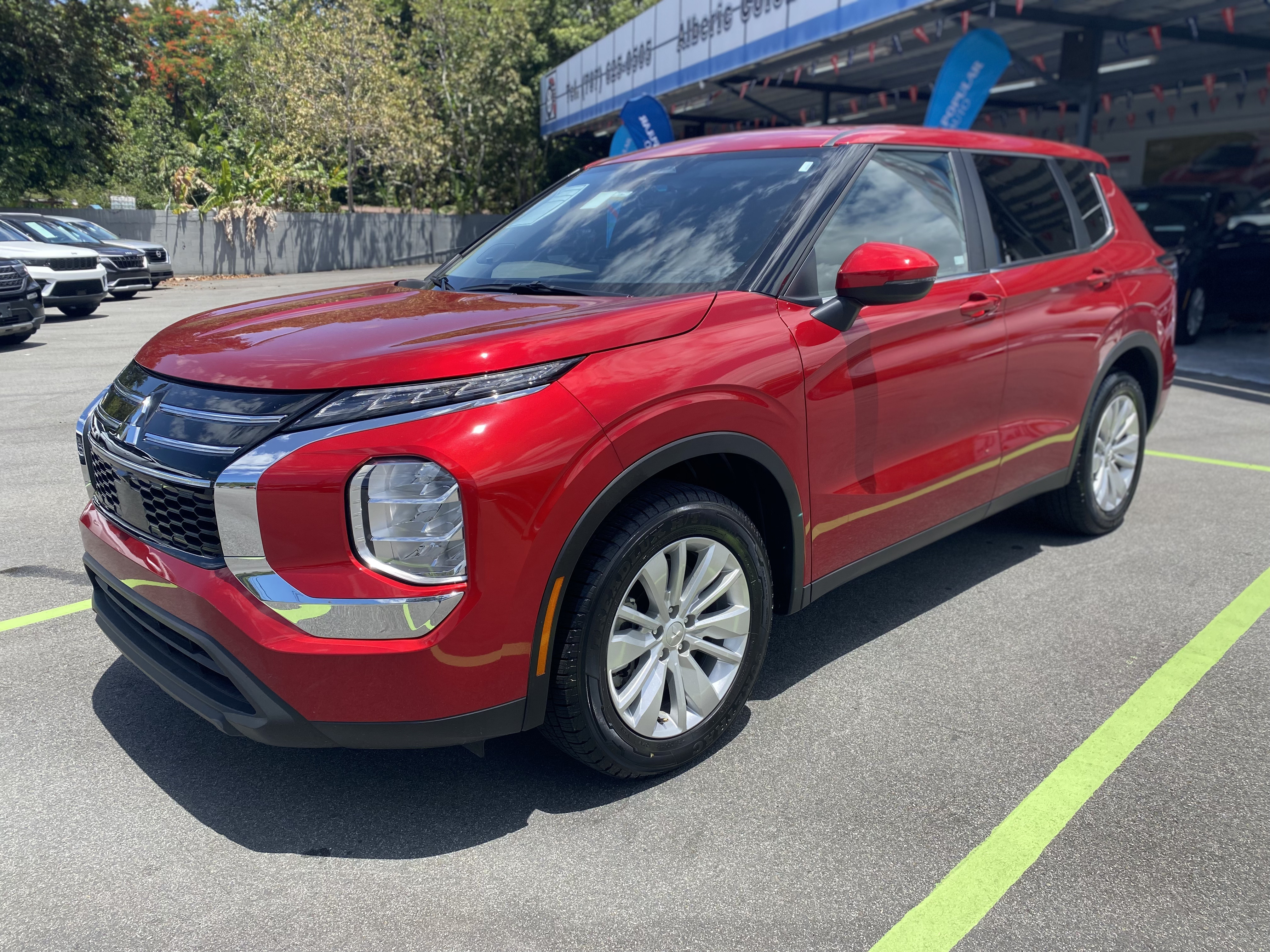 2026 Mitsubishi Outlander ES