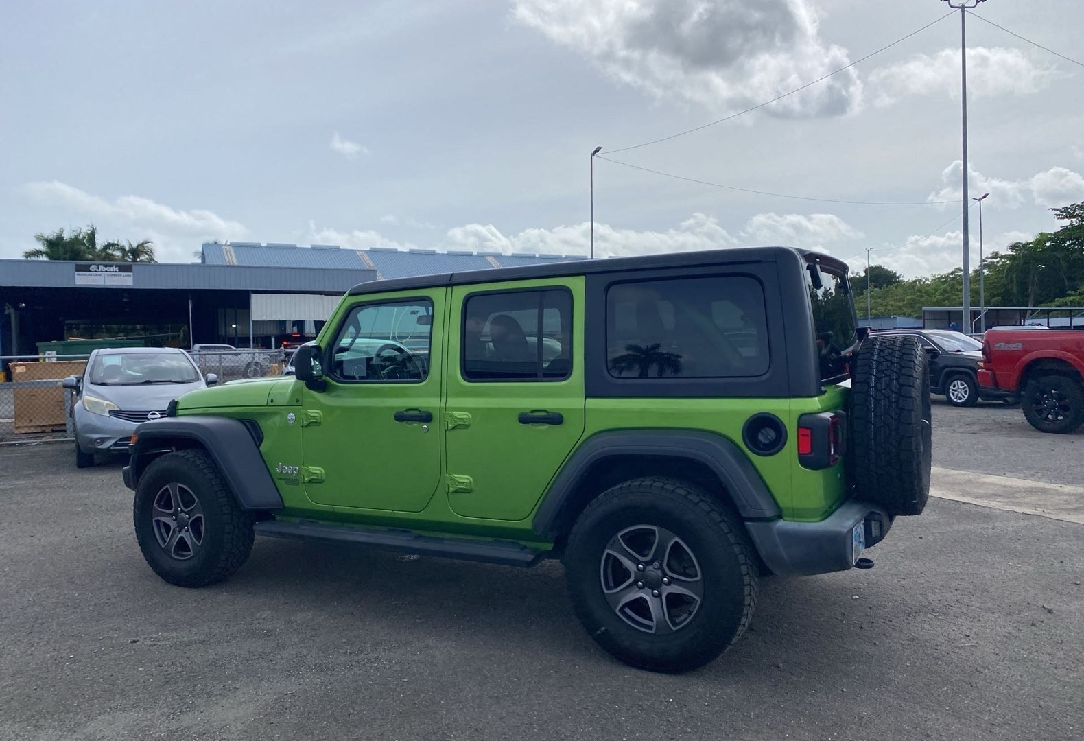 https://assets.dealerappcenter.com/dealergroups/66/vehicles/85502/91QQBX.jpg