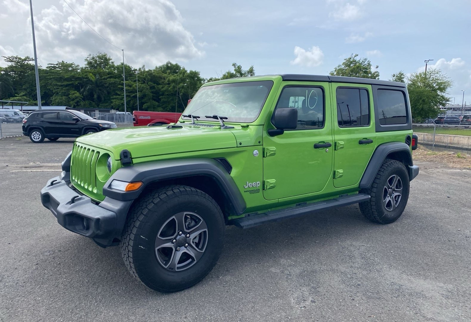 https://assets.dealerappcenter.com/dealergroups/66/vehicles/85502/j6B2md.jpg