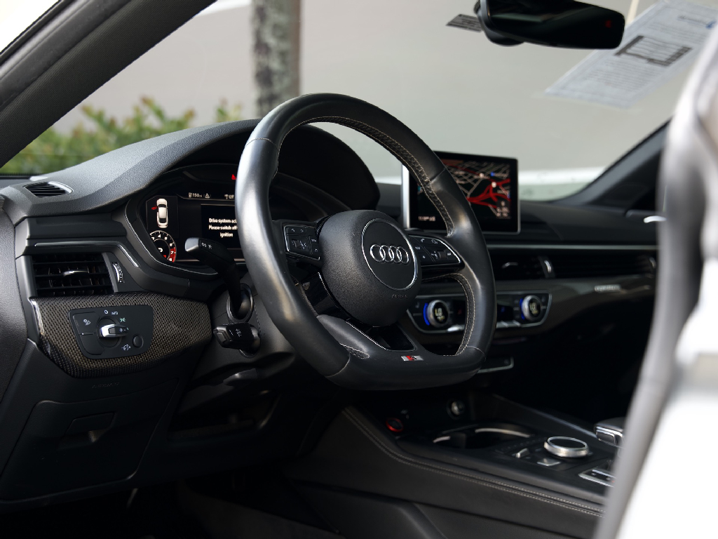 https://assets.dealerappcenter.com/dealergroups/67/vehicles/124147/sLQY4C.png
